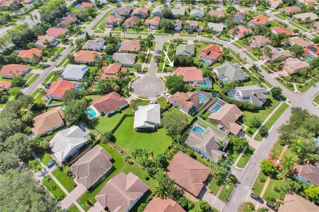 LAKE CHARLESTON - Residential