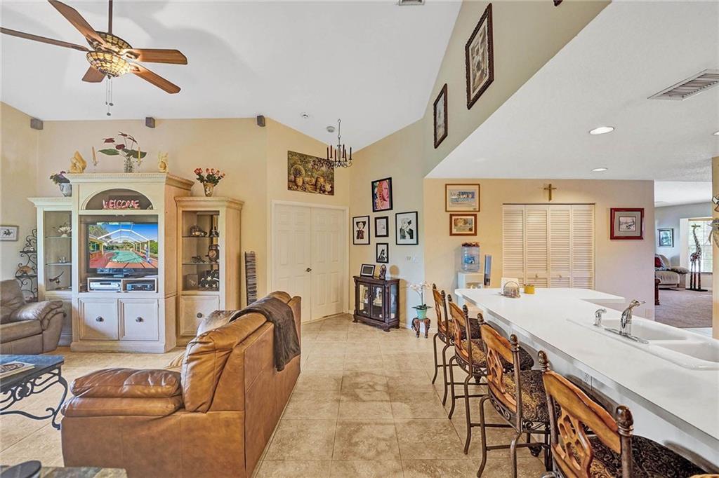 LAKE CHARLESTON - Residential