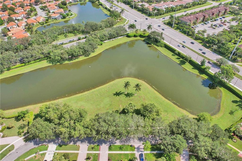 LAKE CHARLESTON - Residential