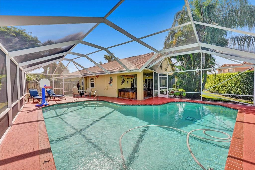 LAKE CHARLESTON - Residential