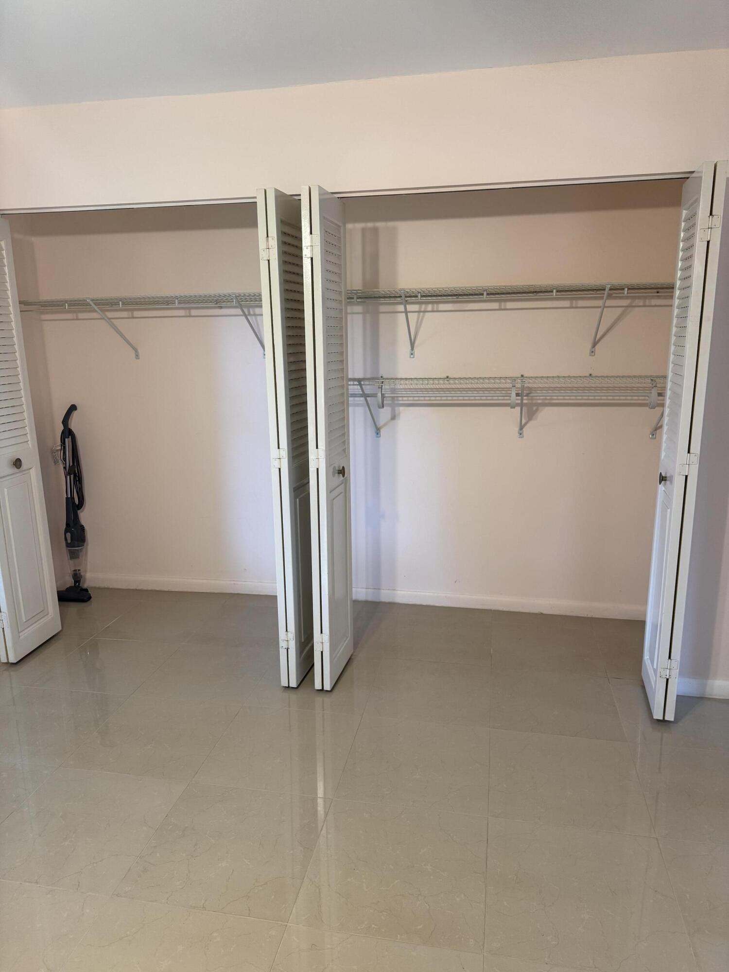 TILFORD V CONDO - Residential