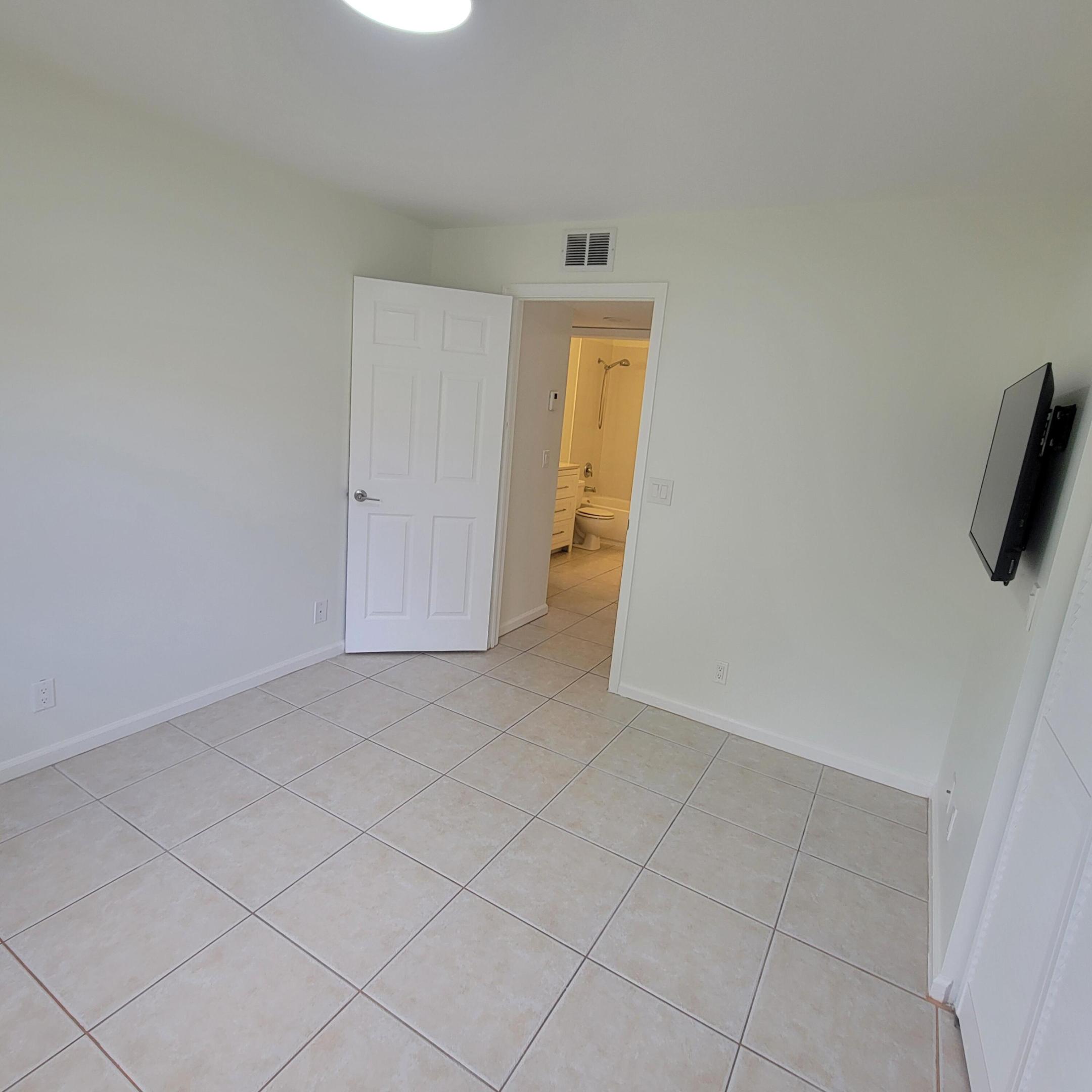 SOUTH LAKE CONDO - Residential