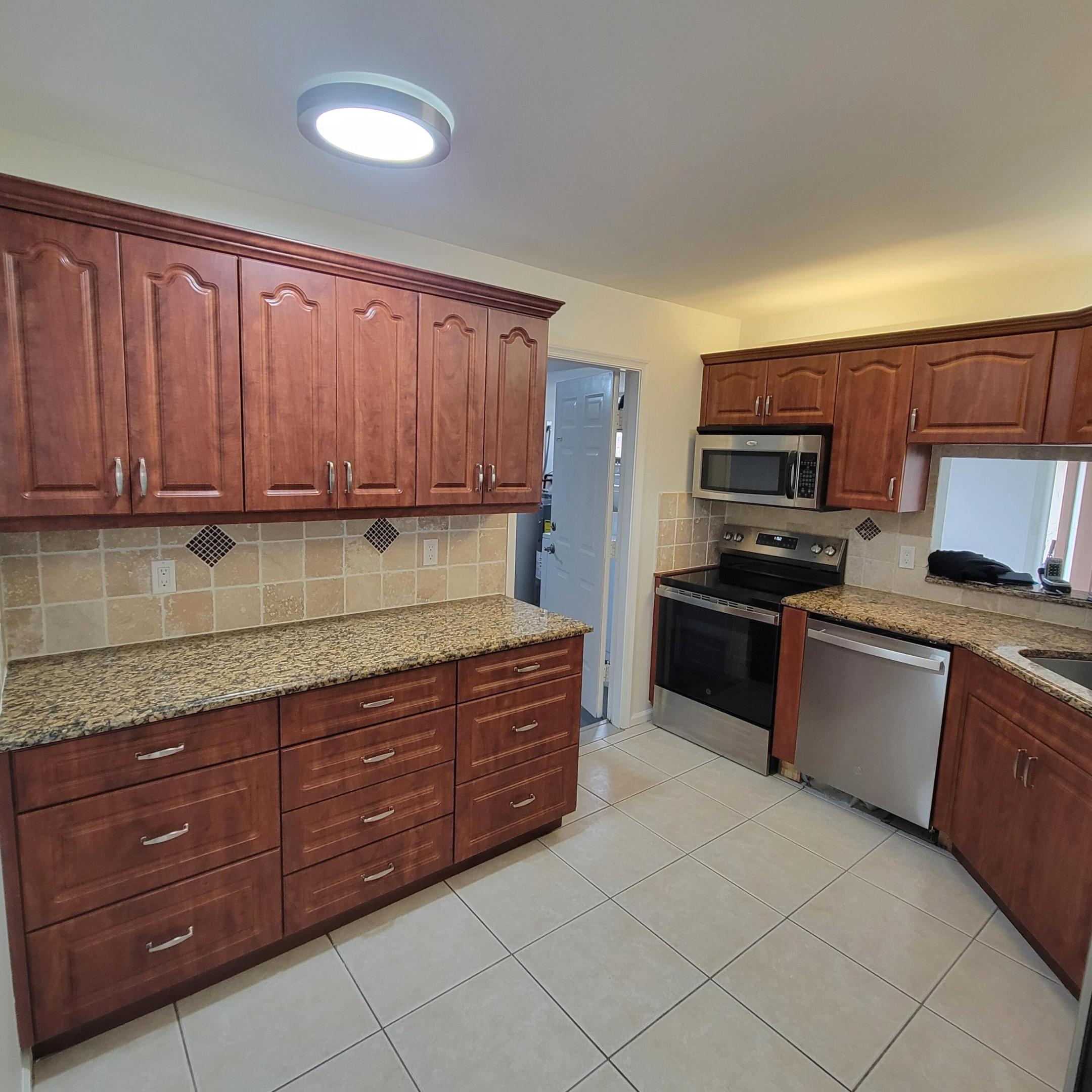 SOUTH LAKE CONDO - Residential