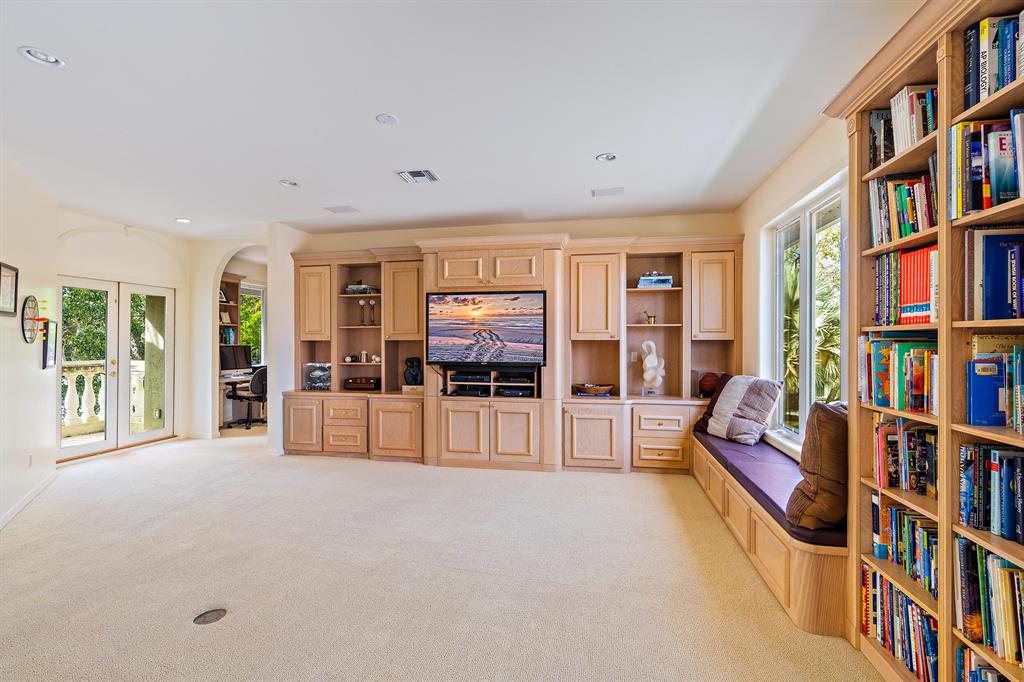 Admirals Cove - Residential