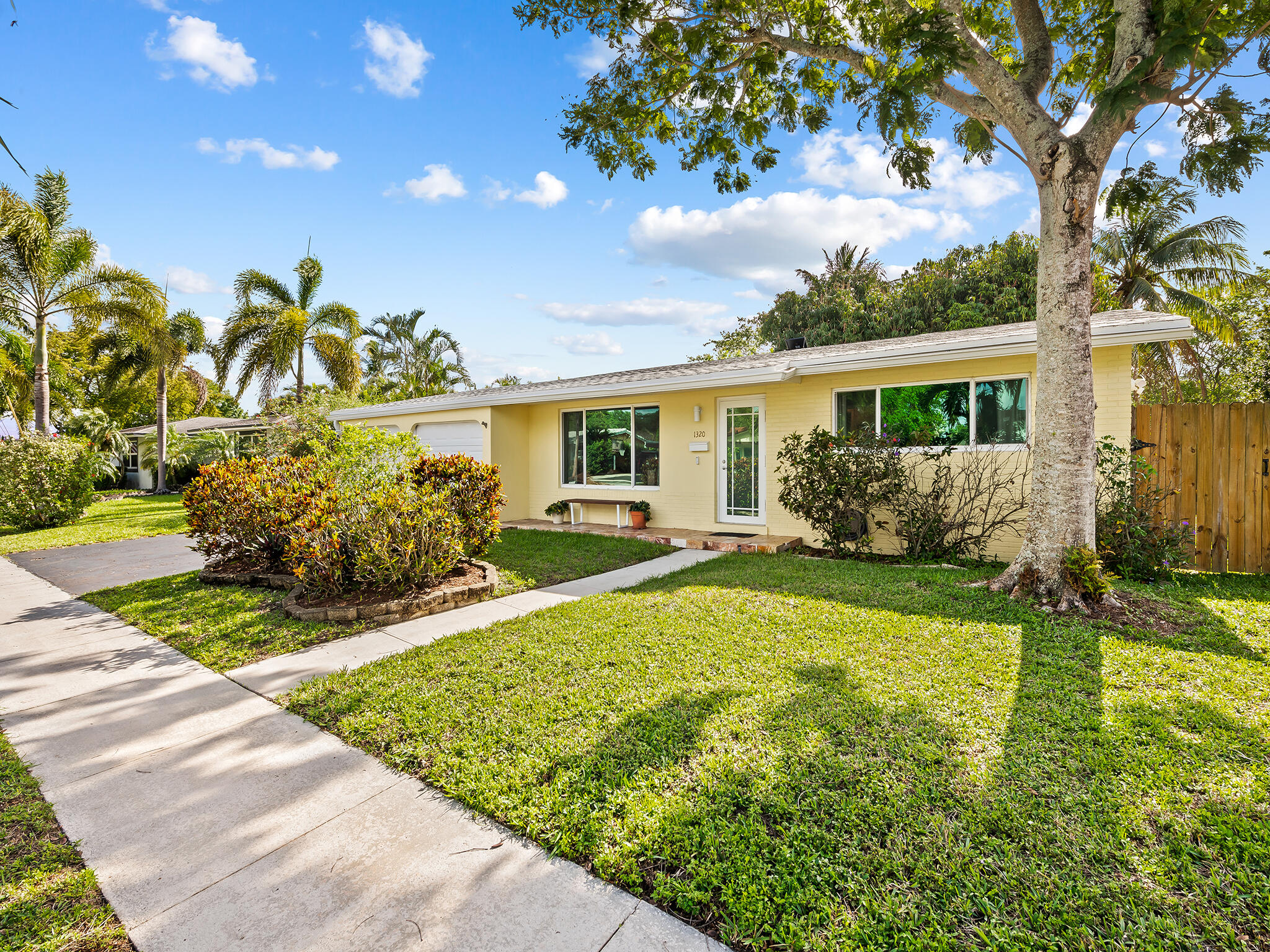 PLANTATION ISLES SEC 5 - Residential