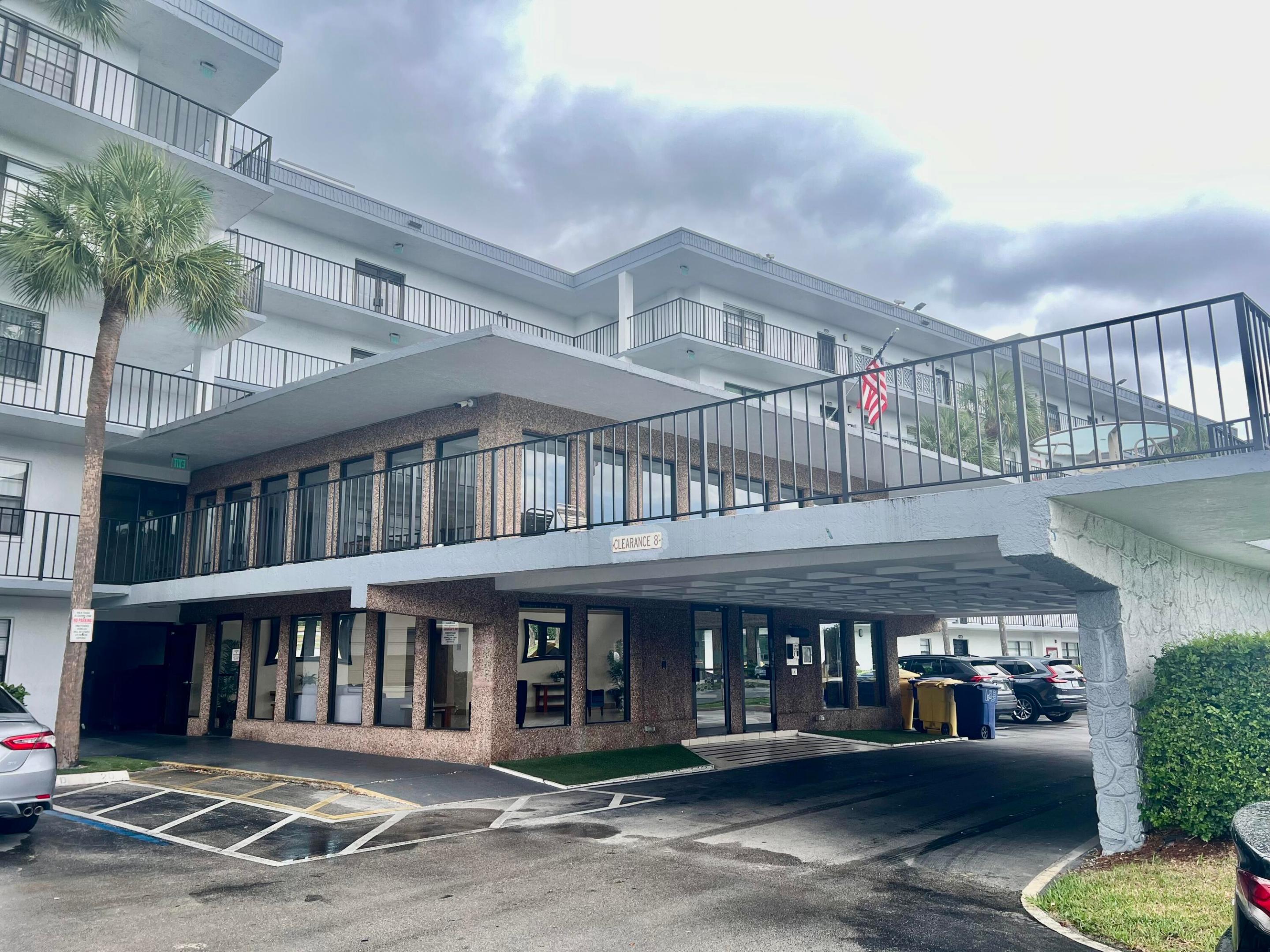 ISLE OF SANDALFOOT CONDO 4 - Residential