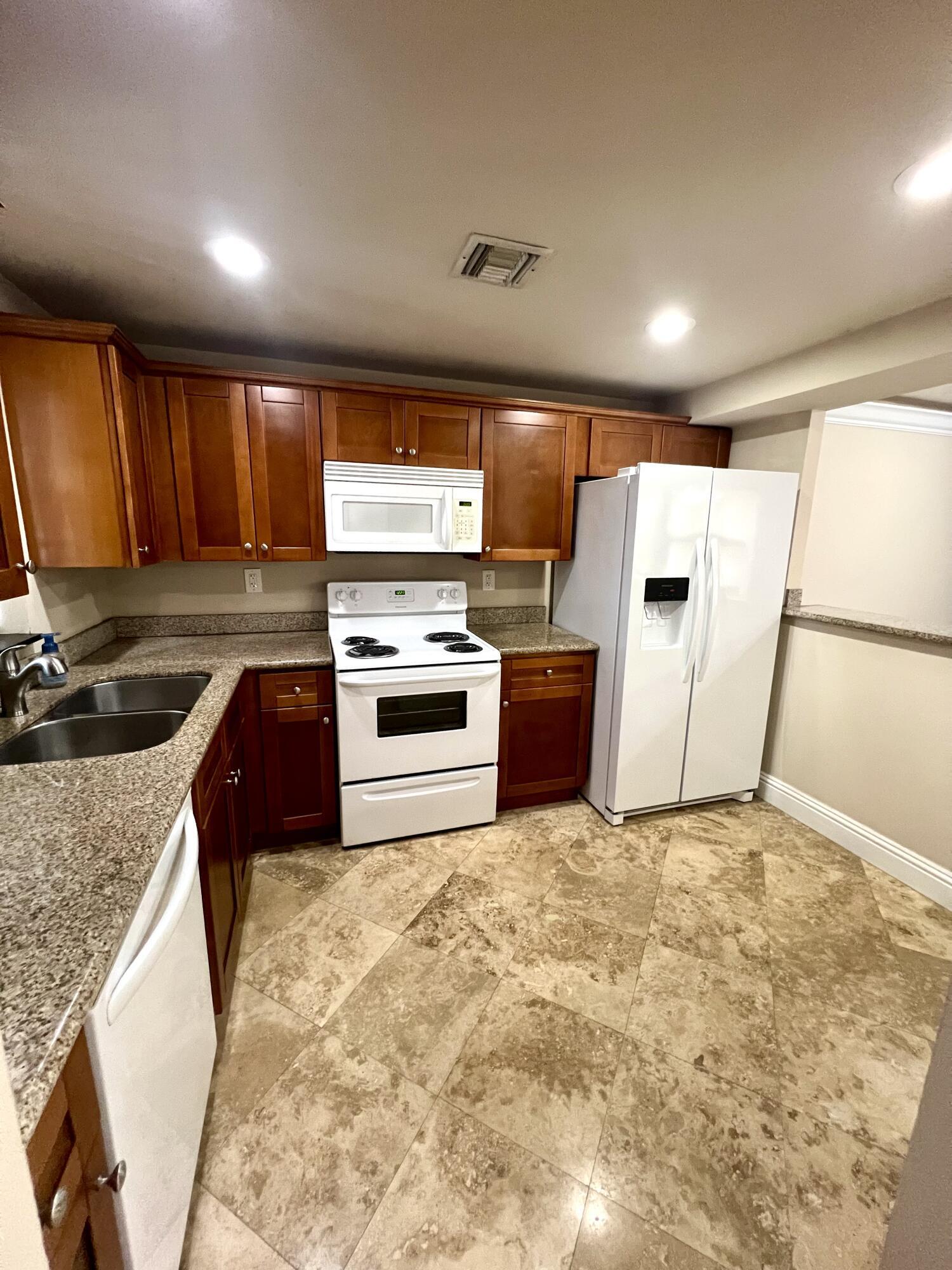 ISLE OF SANDALFOOT CONDO 4 - Residential