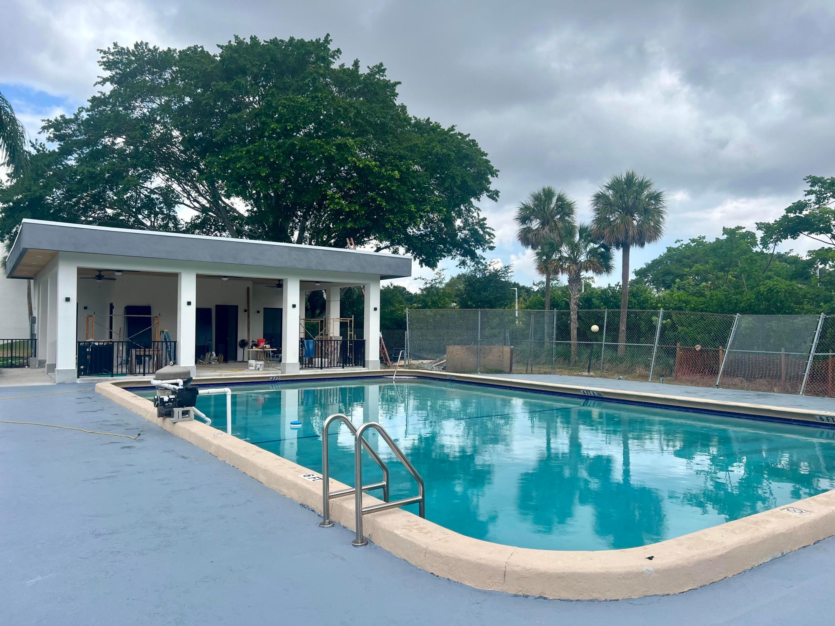 ISLE OF SANDALFOOT CONDO 4 - Residential