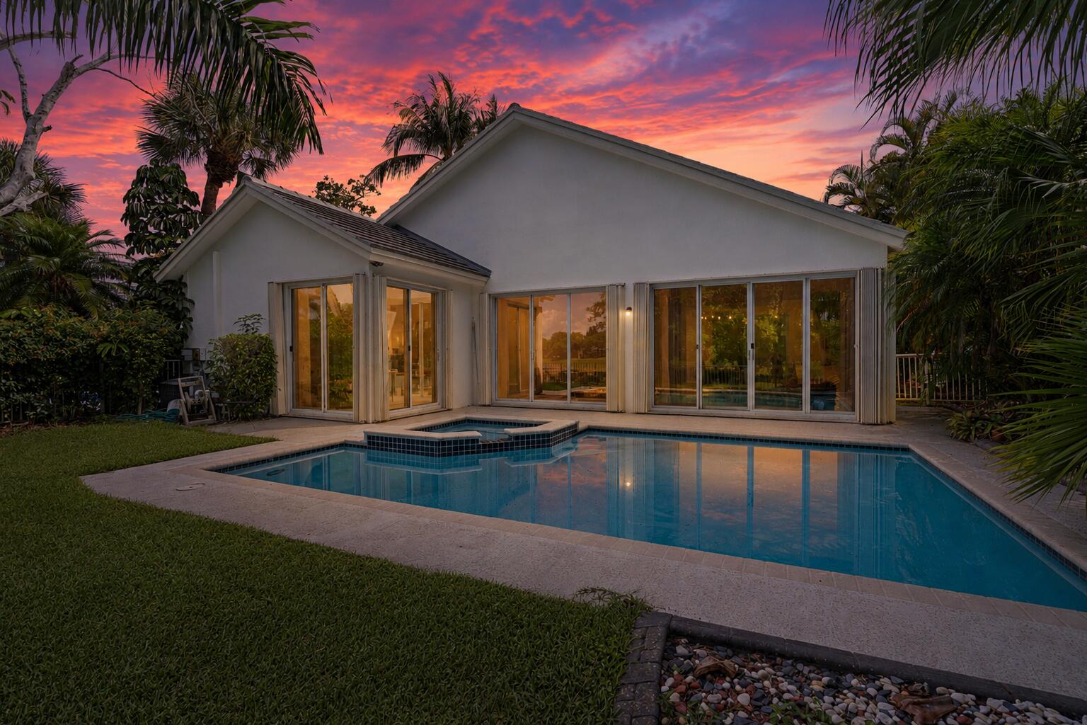 HOLLYWOOD LAKES COUNTRY CLUB AND - Residential