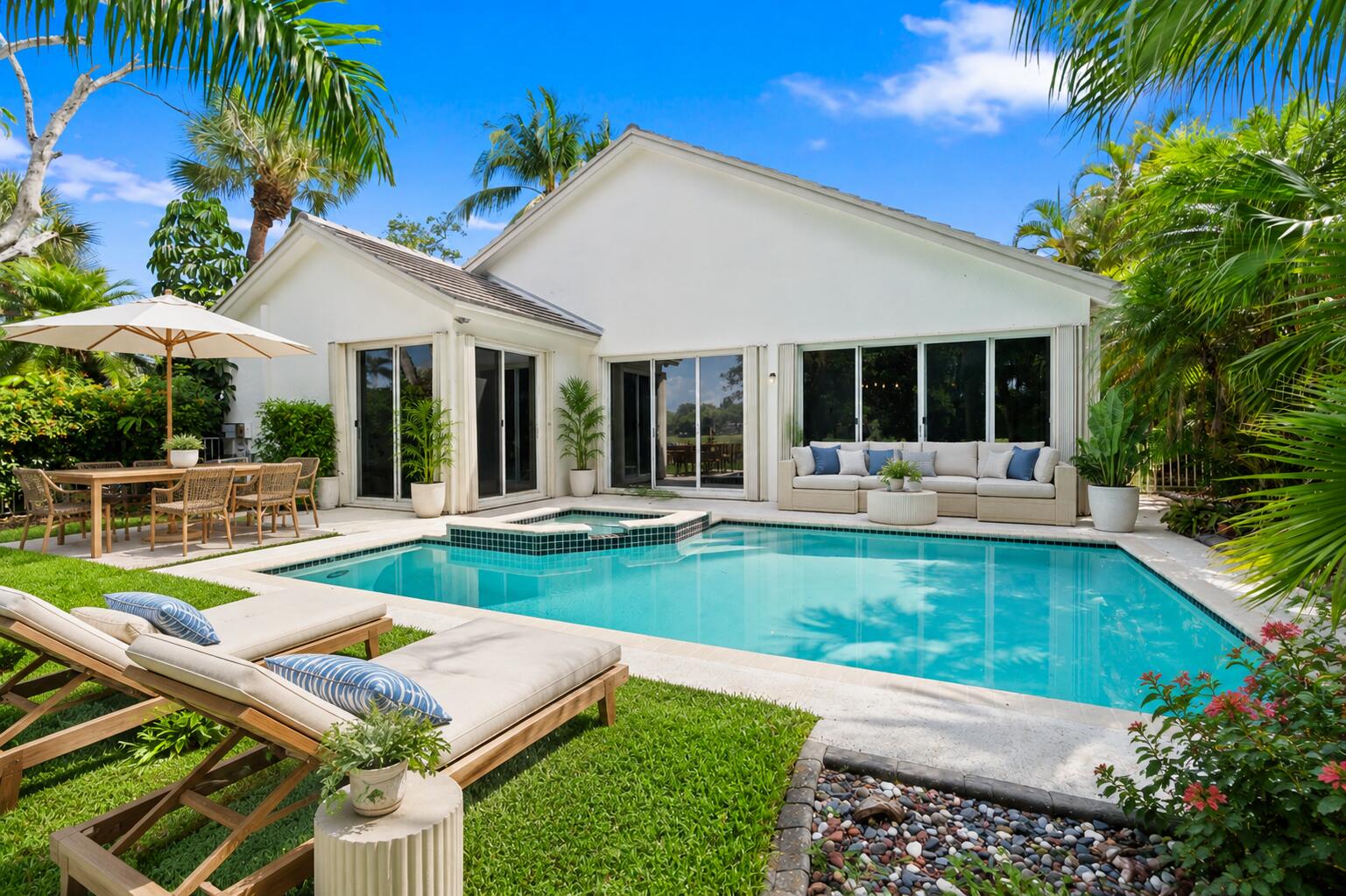 HOLLYWOOD LAKES COUNTRY CLUB AND - Residential