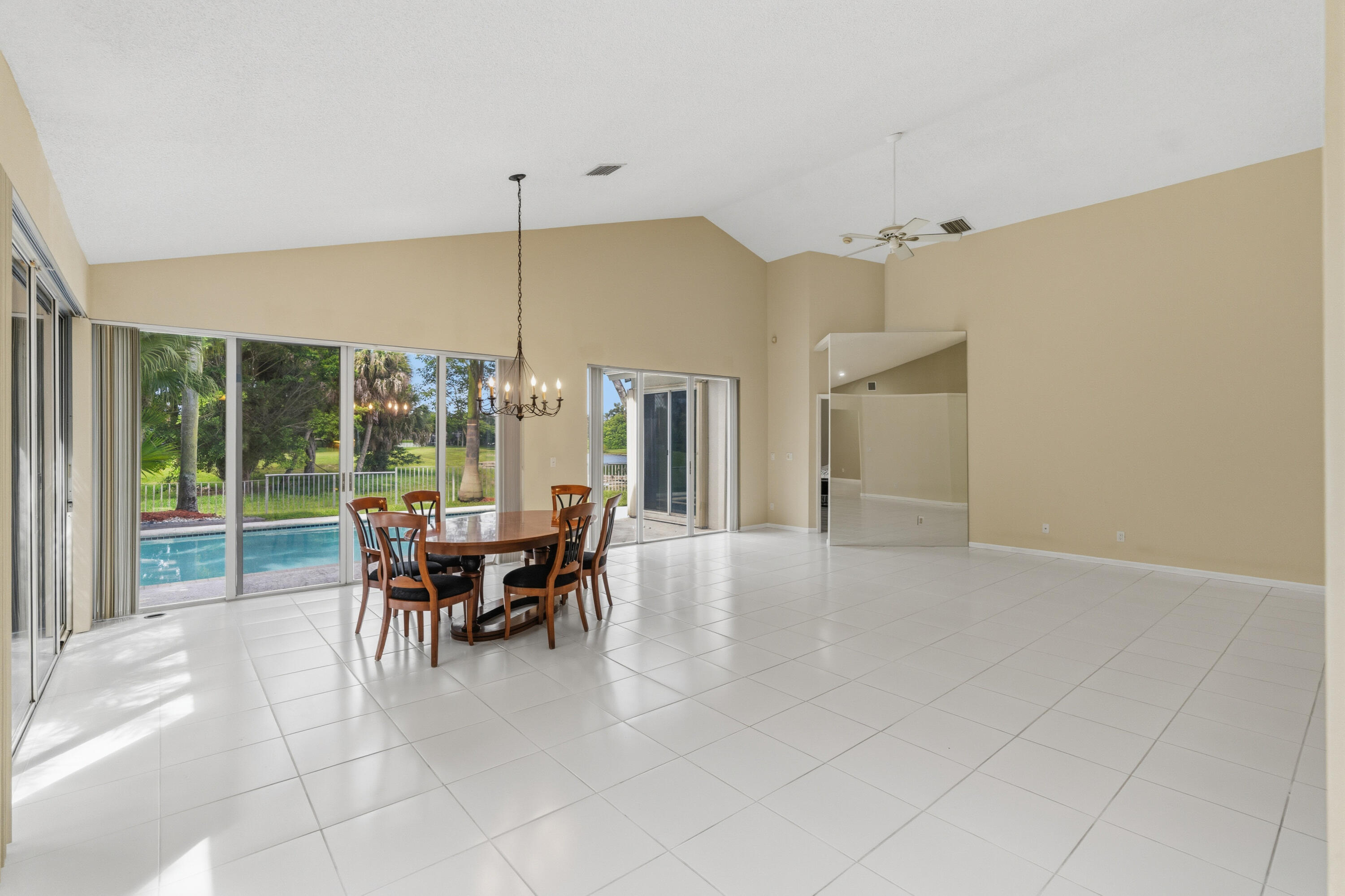 HOLLYWOOD LAKES COUNTRY CLUB AND - Residential