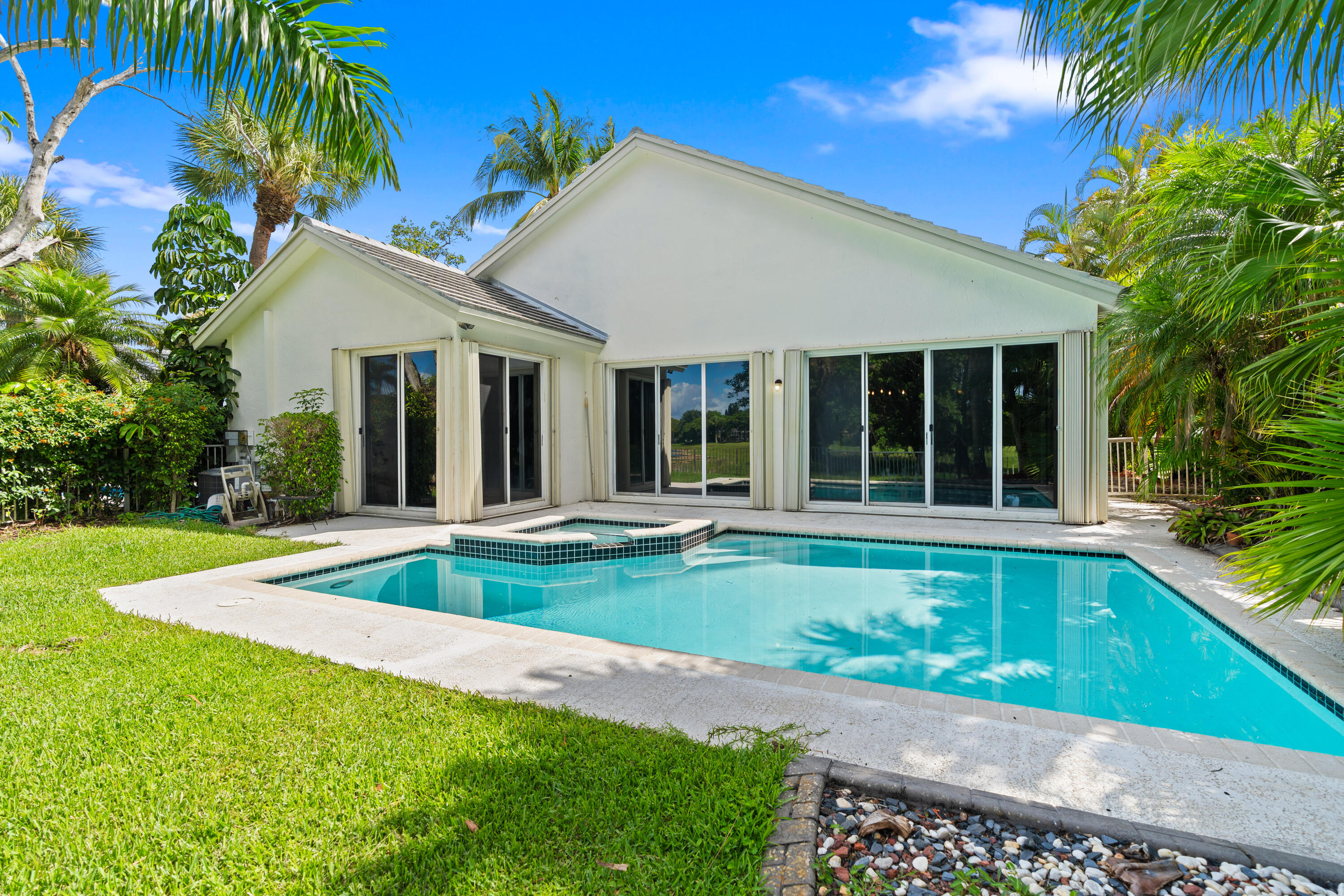 HOLLYWOOD LAKES COUNTRY CLUB AND - Residential