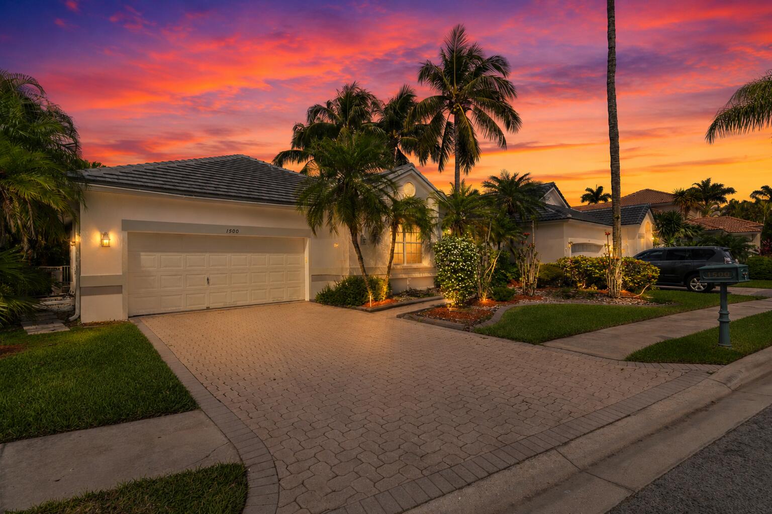 HOLLYWOOD LAKES COUNTRY CLUB AND - Residential