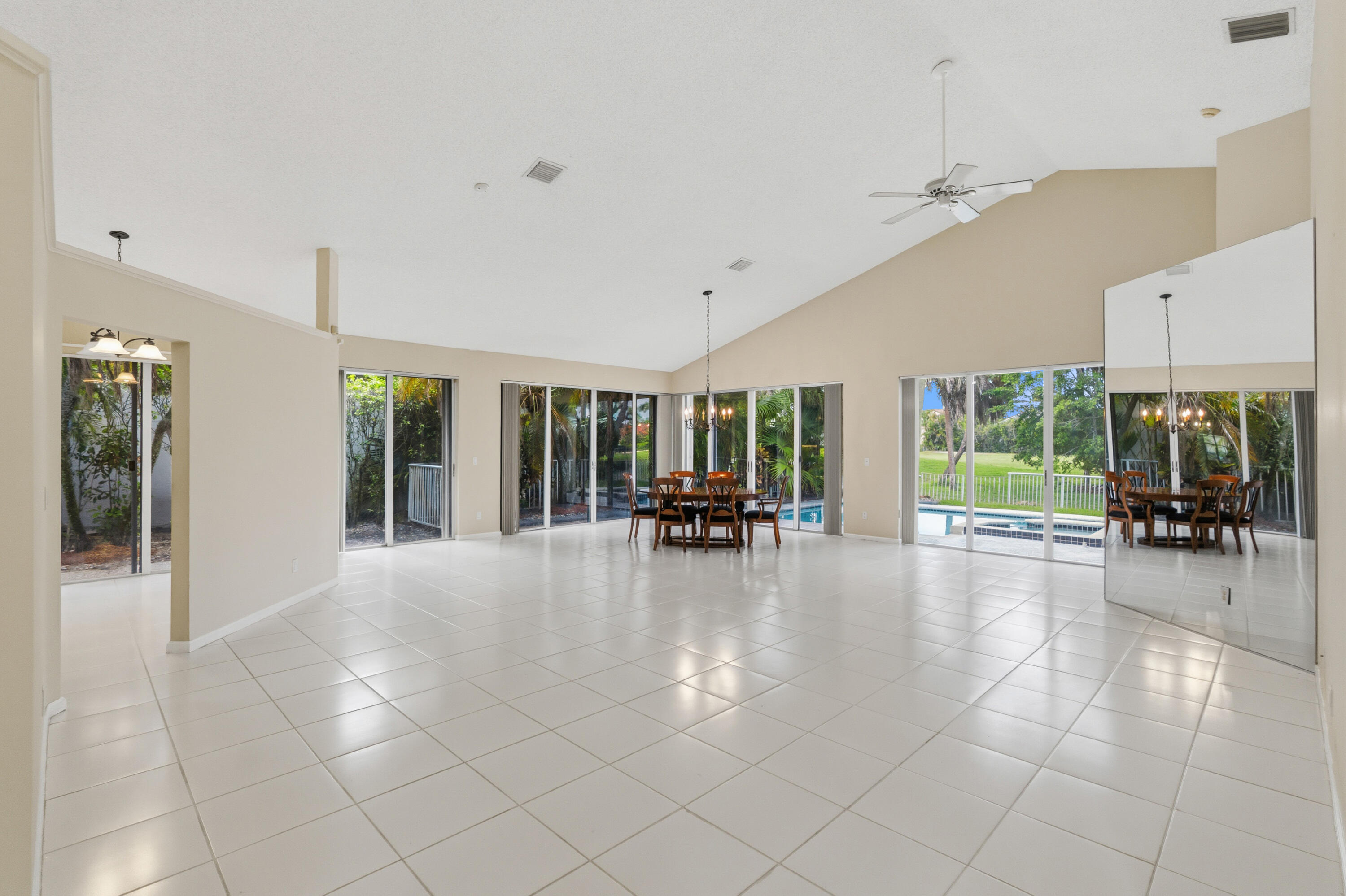 HOLLYWOOD LAKES COUNTRY CLUB AND - Residential