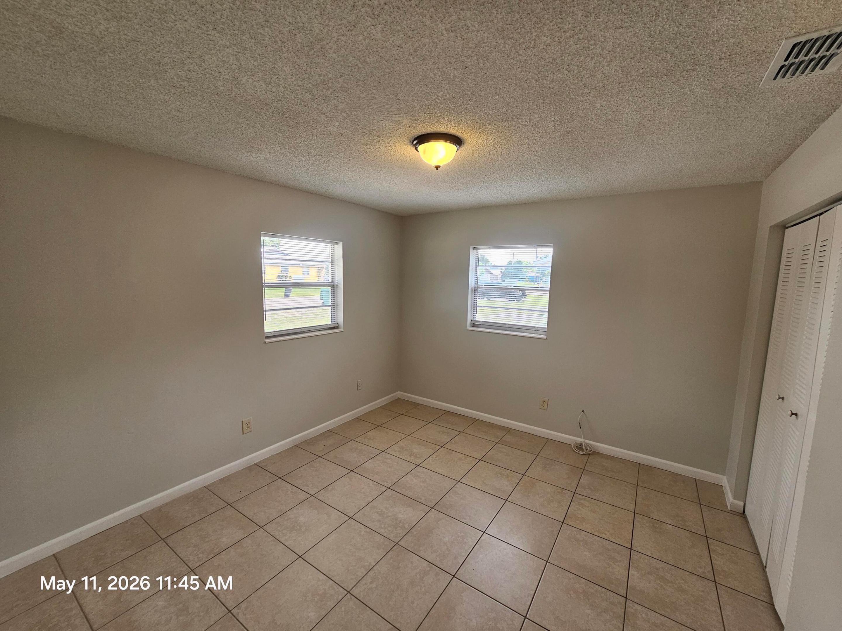 SAN LUCIE PLAZA SUBDIVISION UNIT 1 - Residential Lease