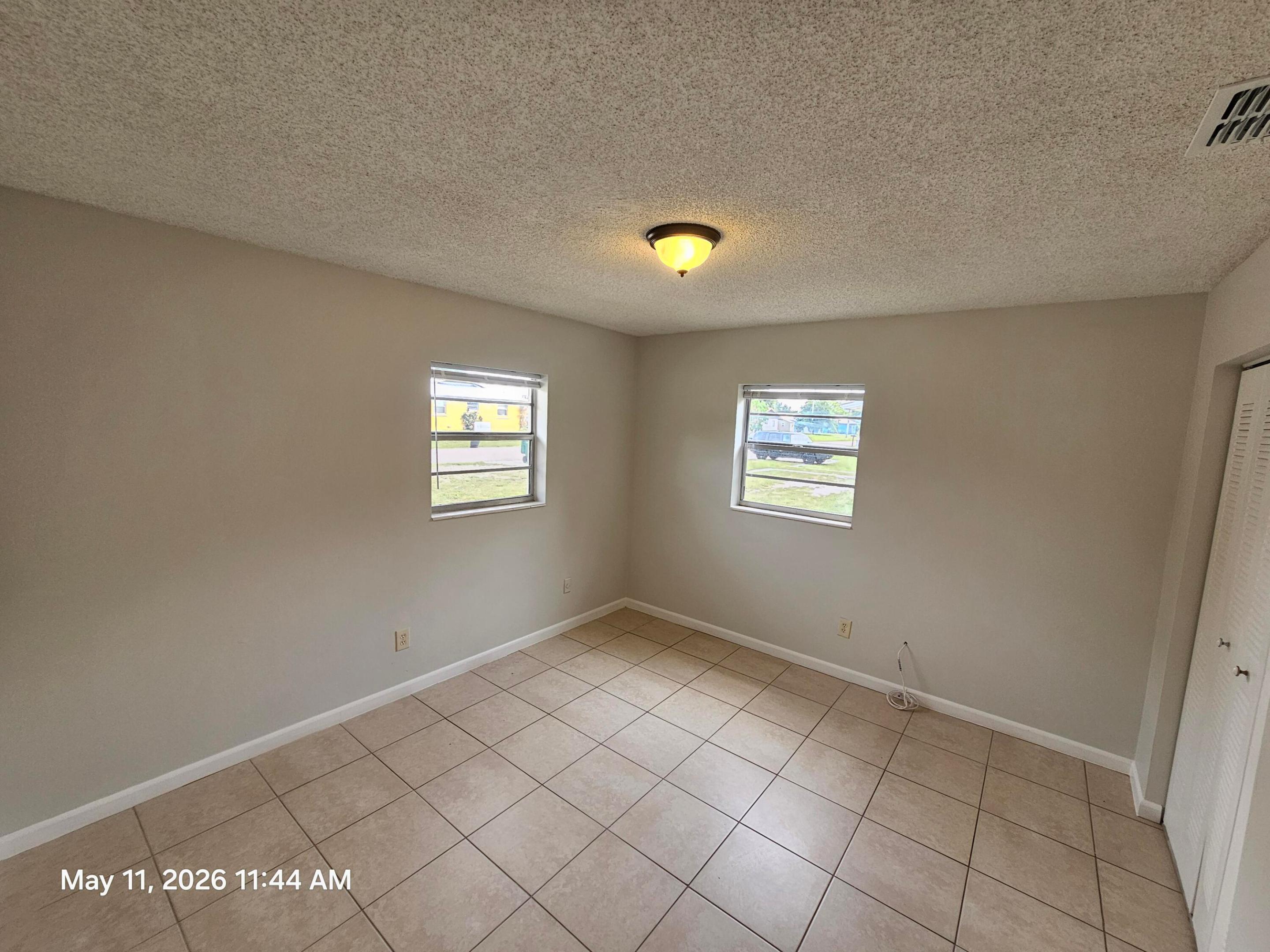 SAN LUCIE PLAZA SUBDIVISION UNIT 1 - Residential Lease
