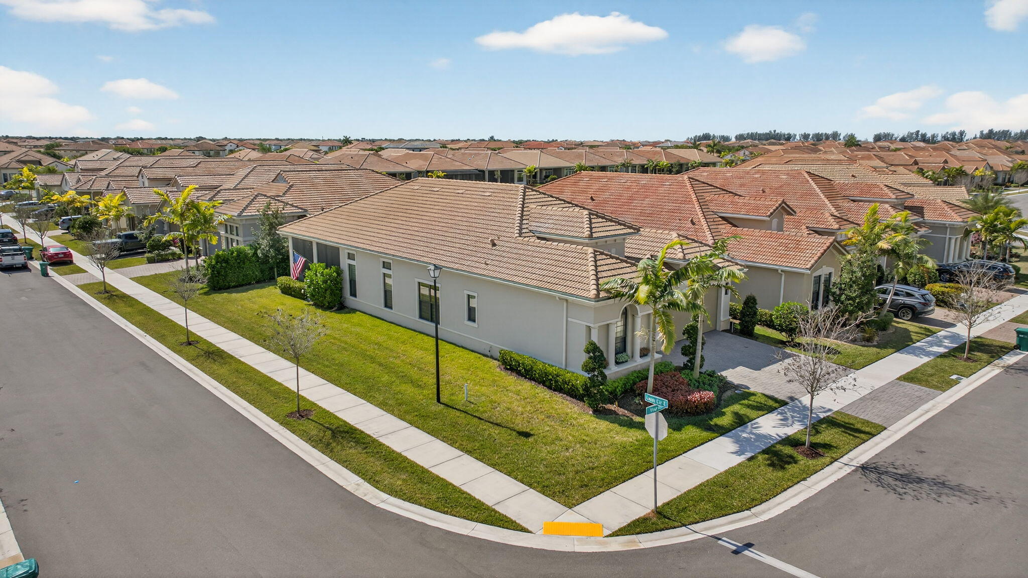 PARKLAND ROYALE - Residential