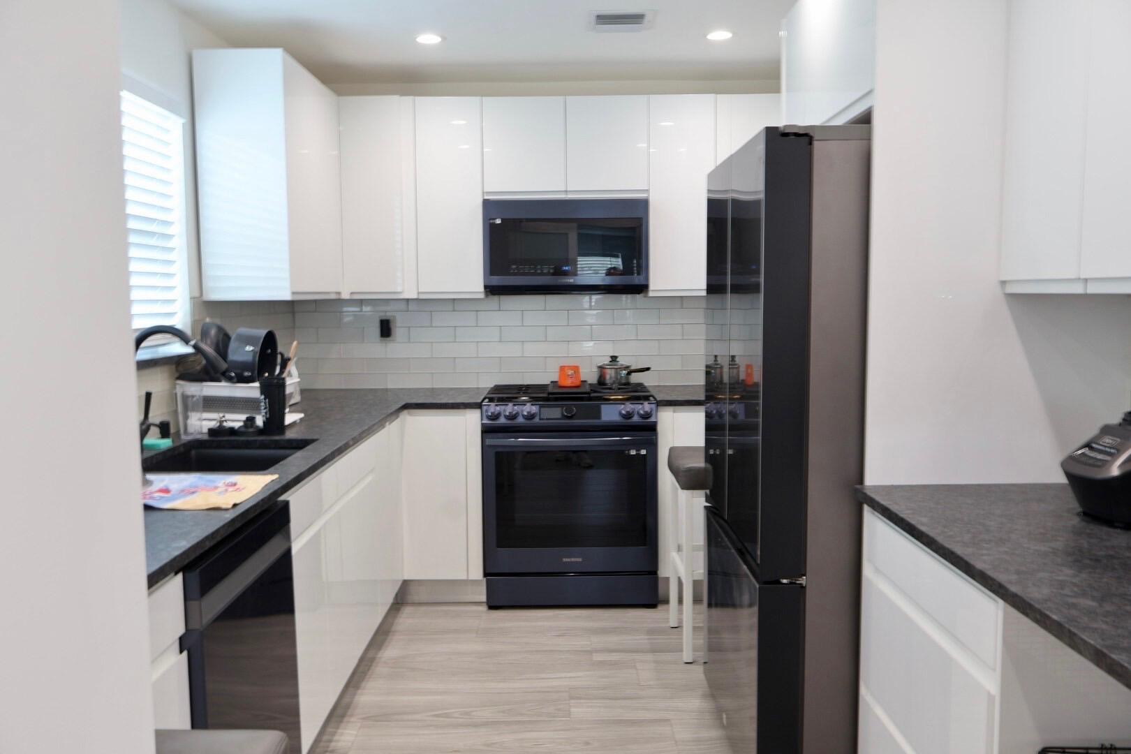 CYPRESS HARBOR 1ST SEC - Residential Lease