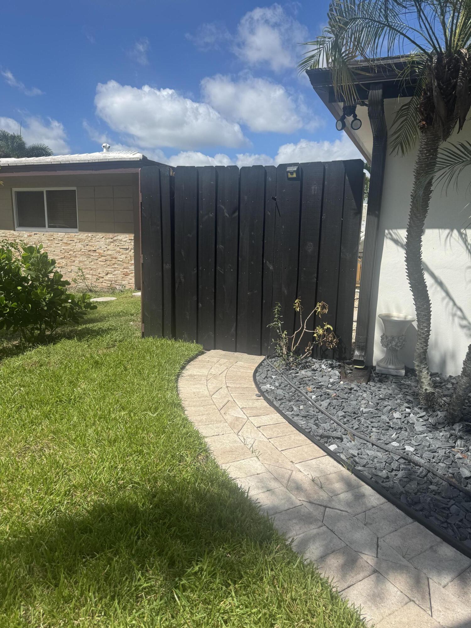 CYPRESS HARBOR 1ST SEC - Residential Lease