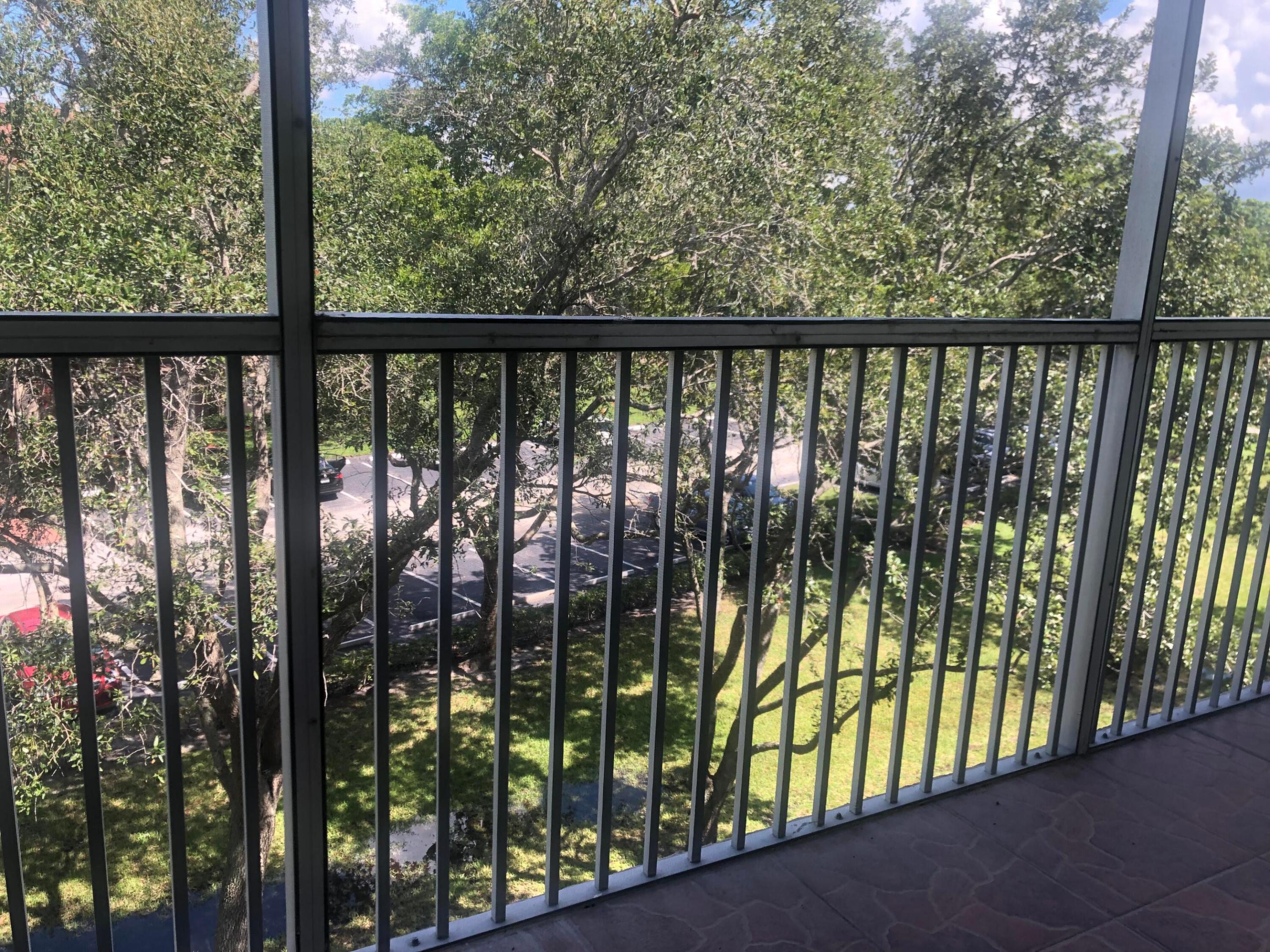 KINGSLEY AT CENTURY VILLAGE - Residential