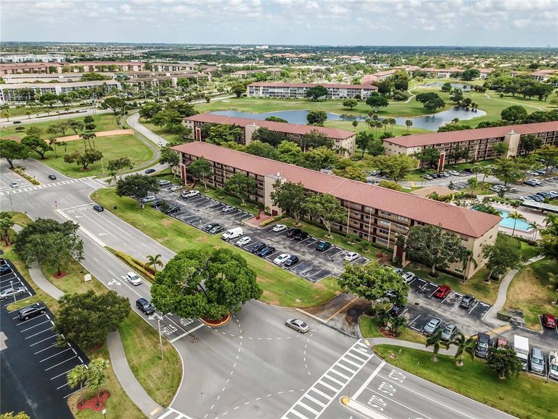 KINGSLEY AT CENTURY VILLAGE - Residential
