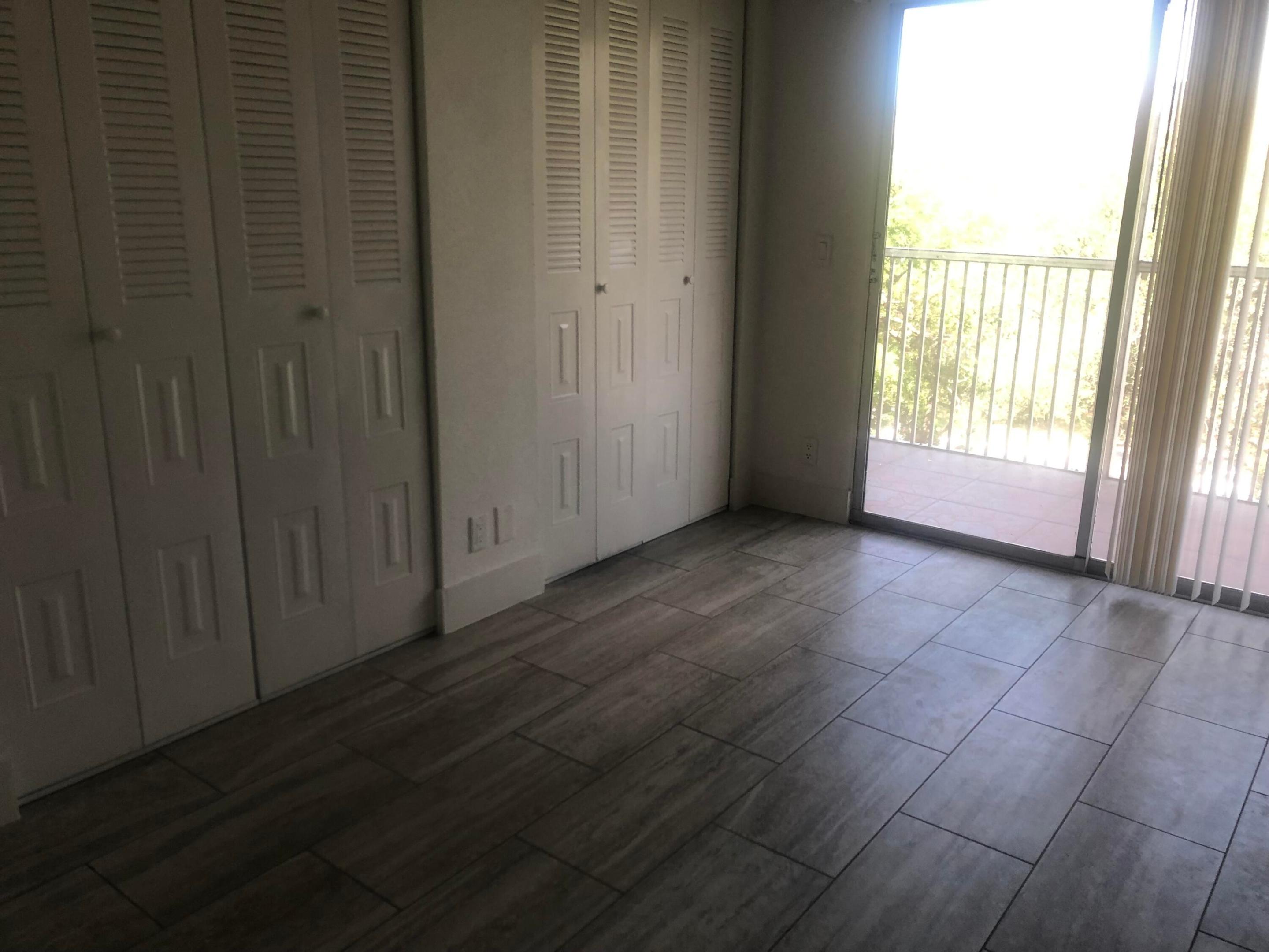 KINGSLEY AT CENTURY VILLAGE - Residential