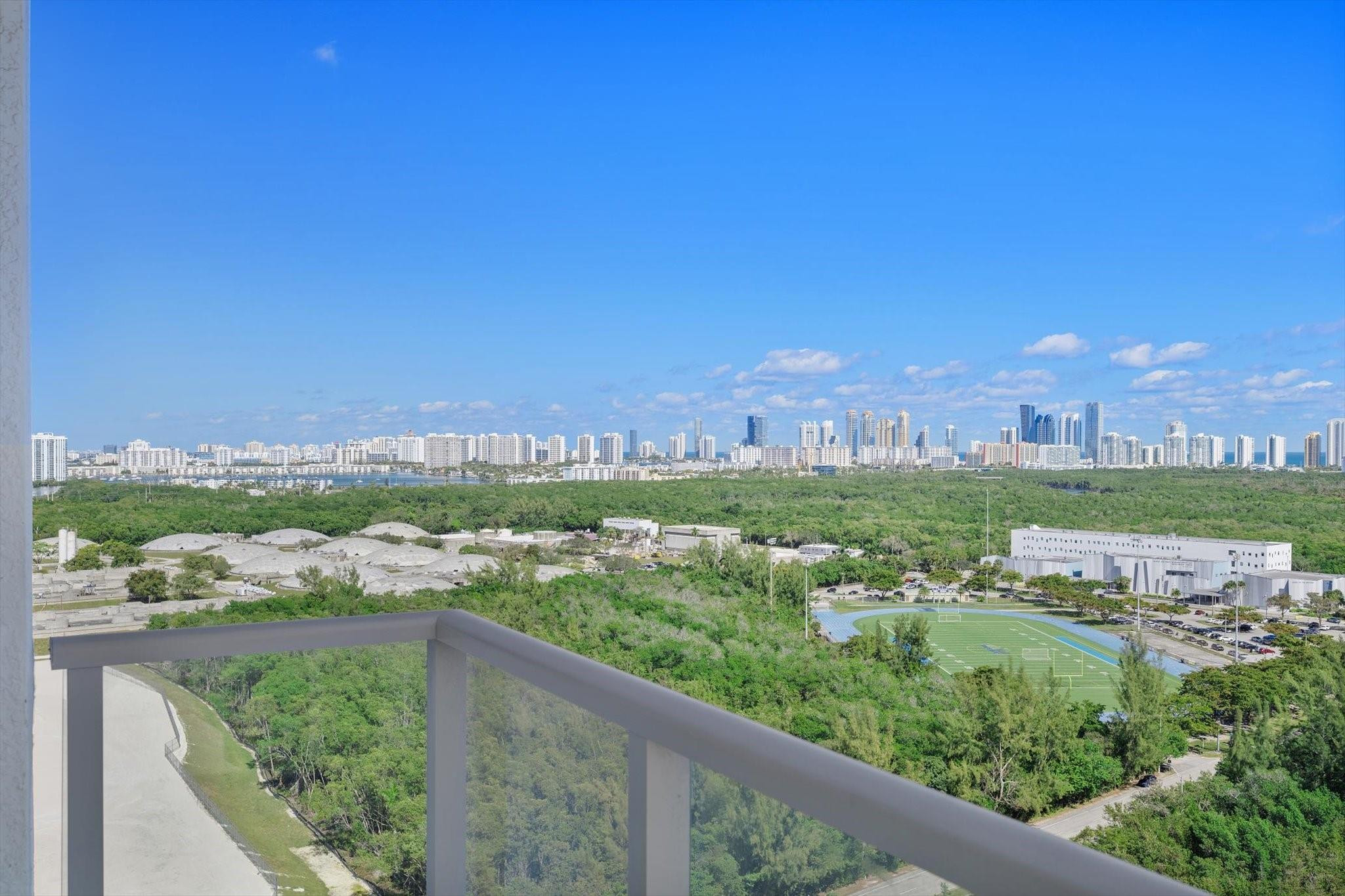 THE OAKS I CONDO - Residential