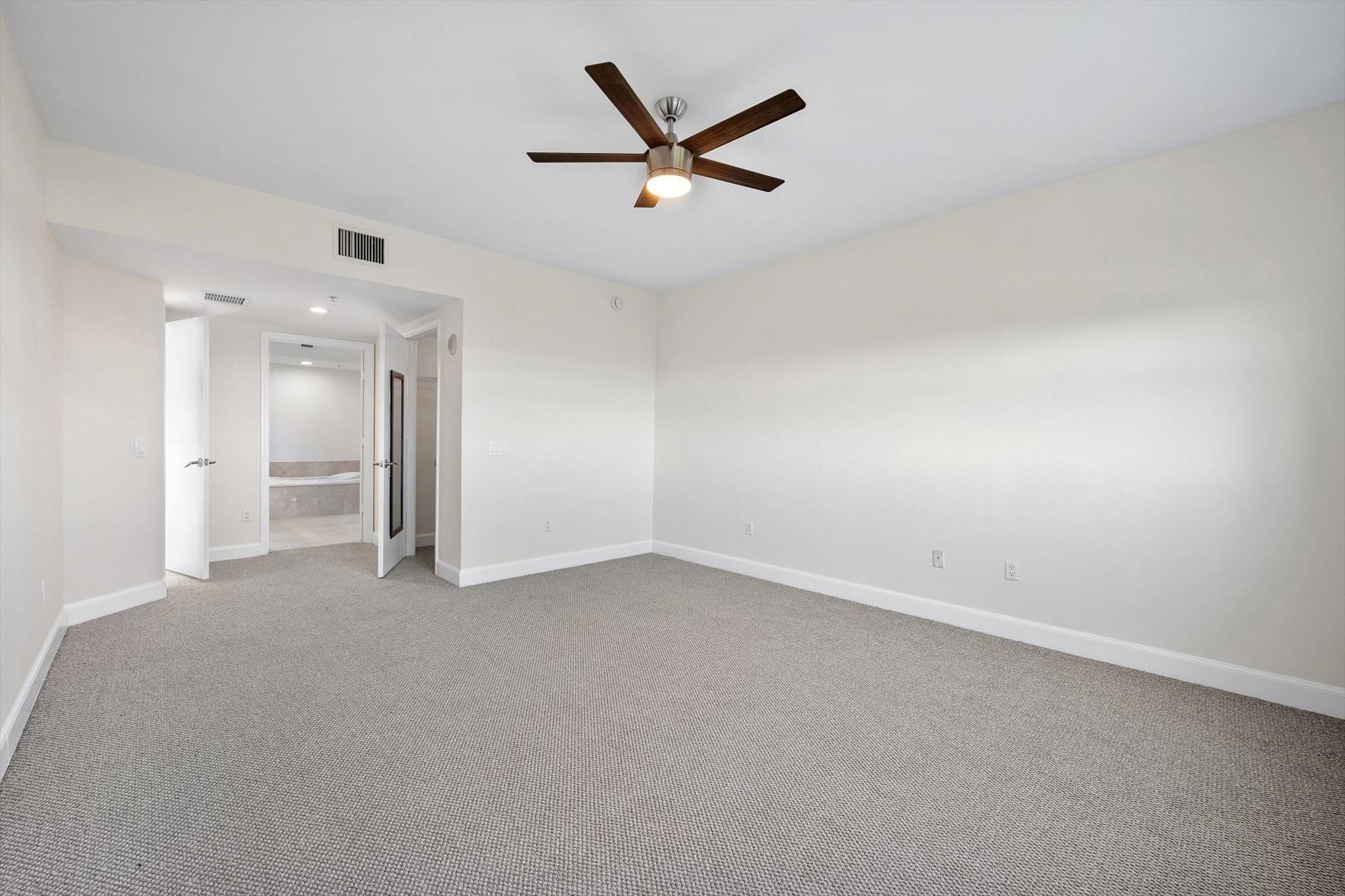 THE OAKS I CONDO - Residential