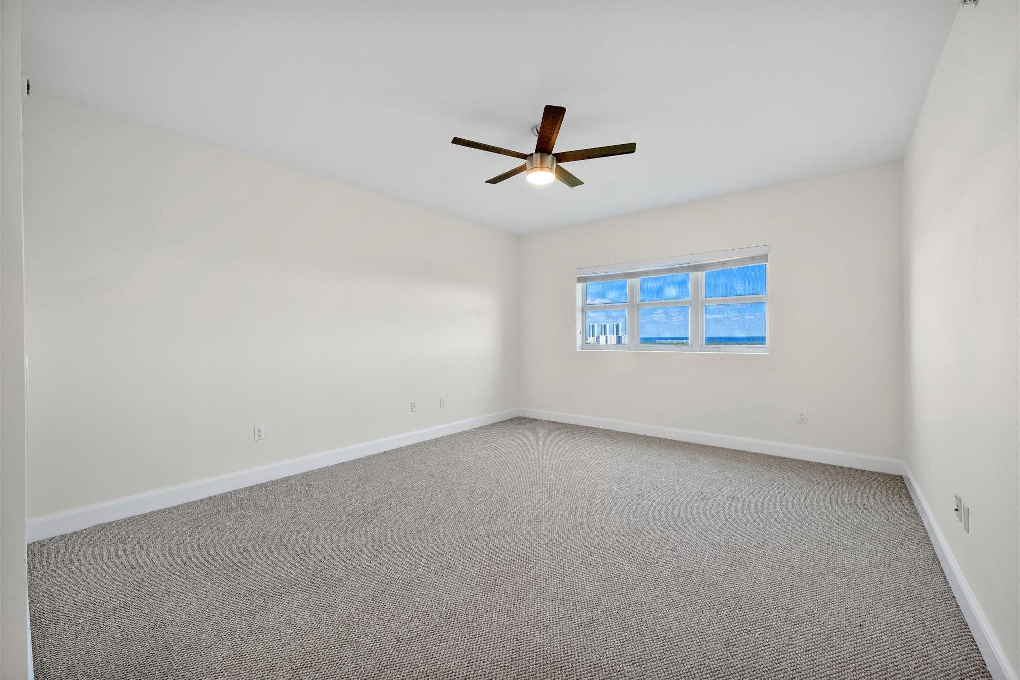 THE OAKS I CONDO - Residential