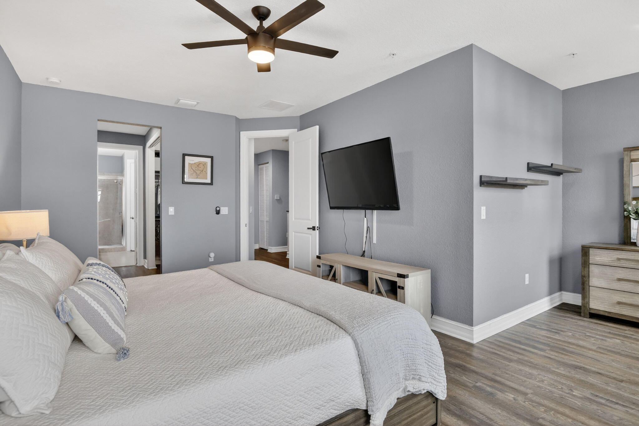 PEMBROKE LAKES SOUTH - Residential