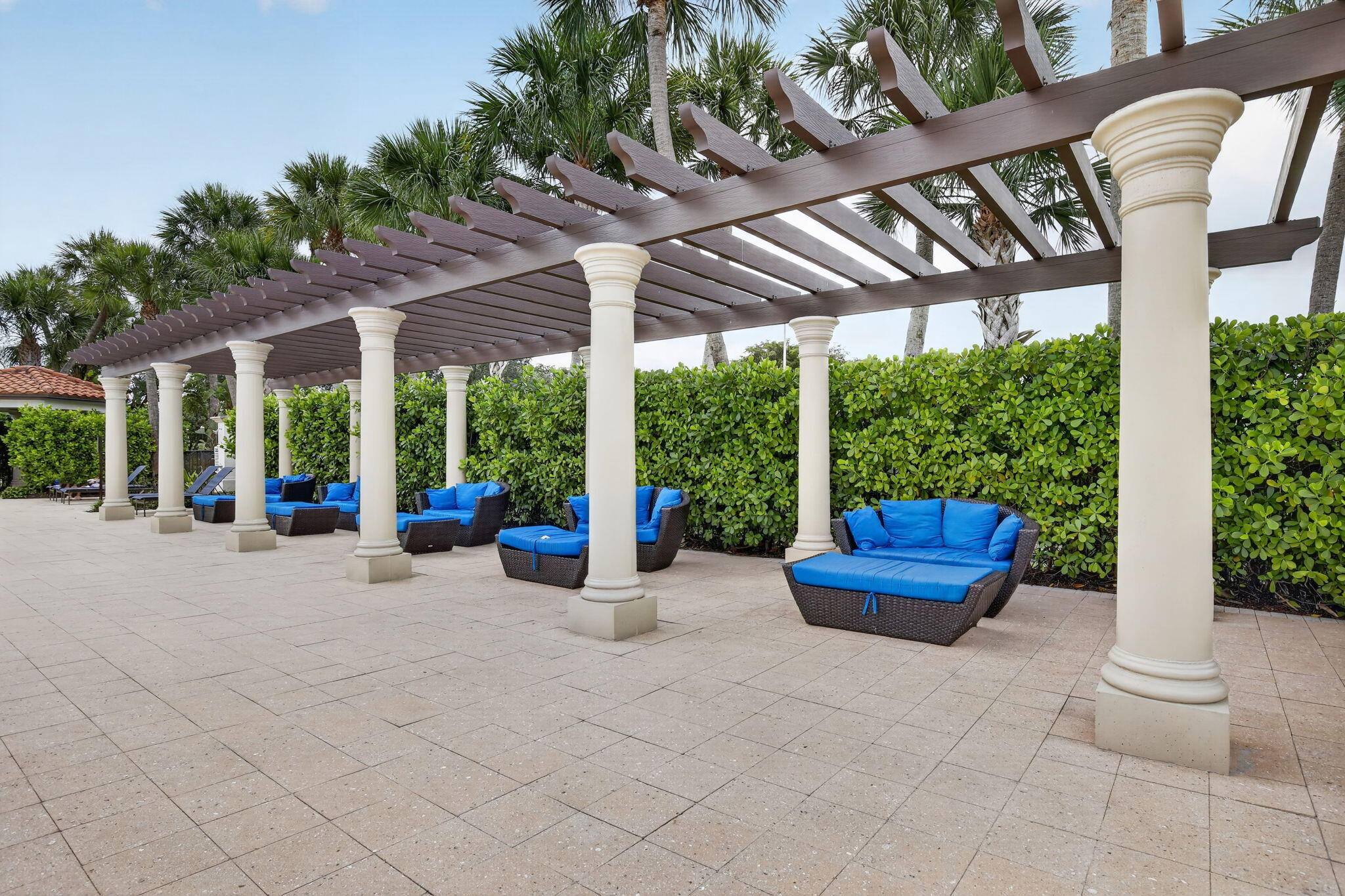 PEMBROKE LAKES SOUTH - Residential