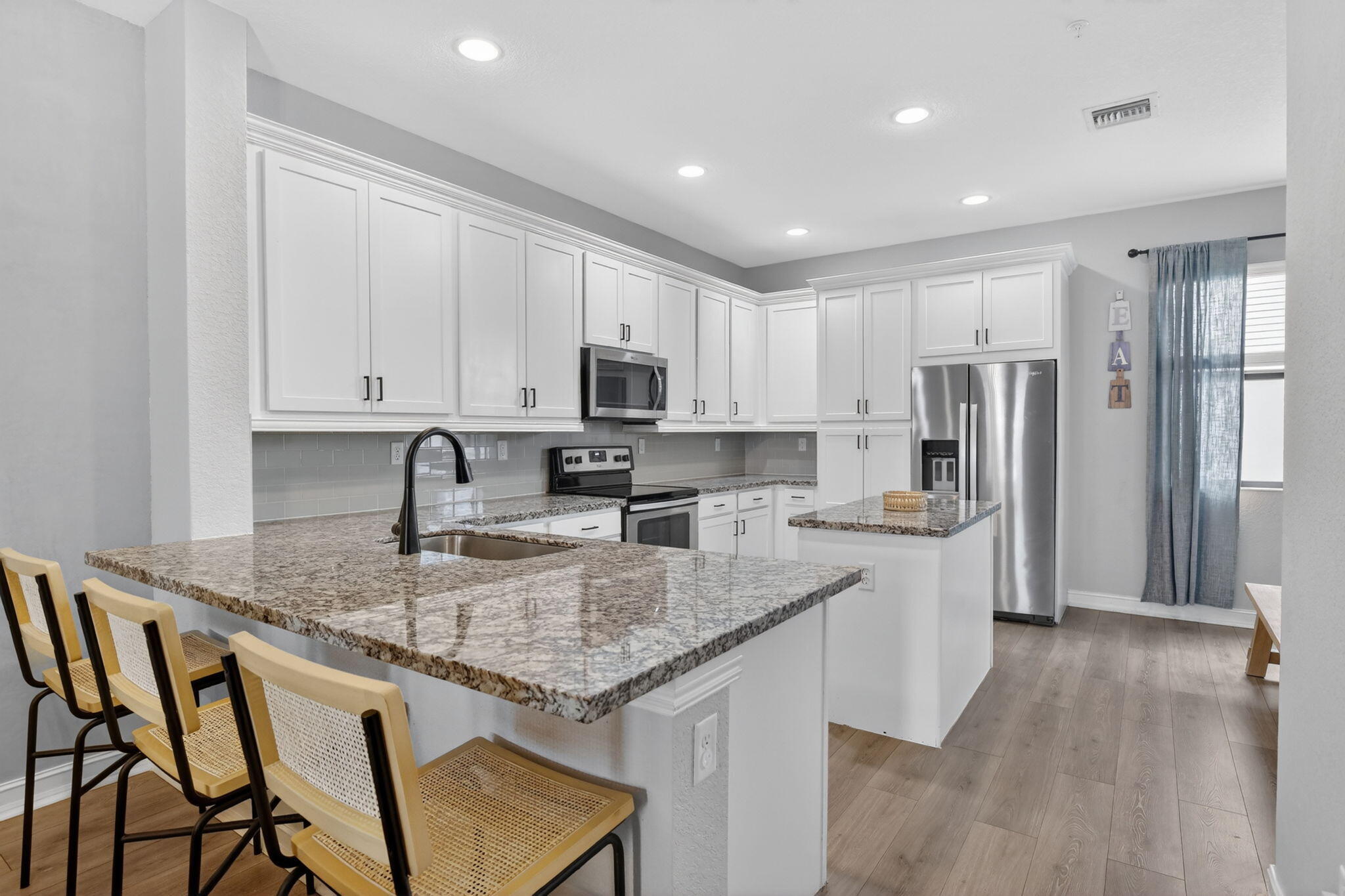 PEMBROKE LAKES SOUTH - Residential