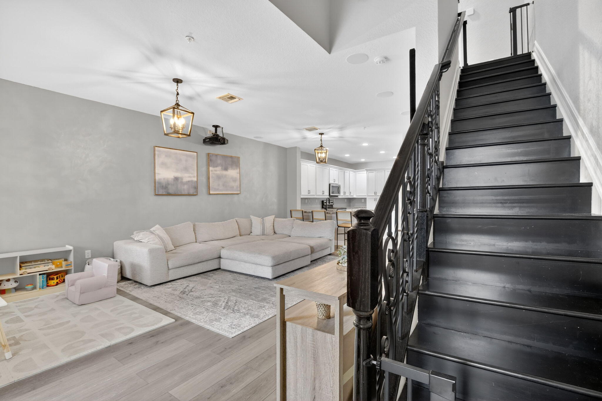 PEMBROKE LAKES SOUTH - Residential