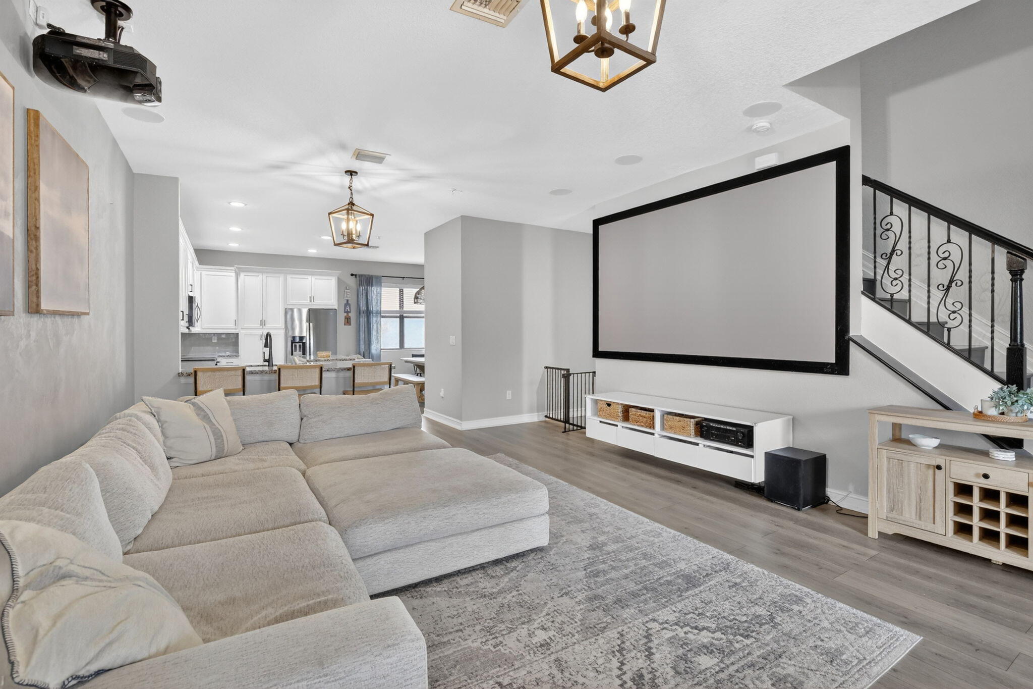 PEMBROKE LAKES SOUTH - Residential