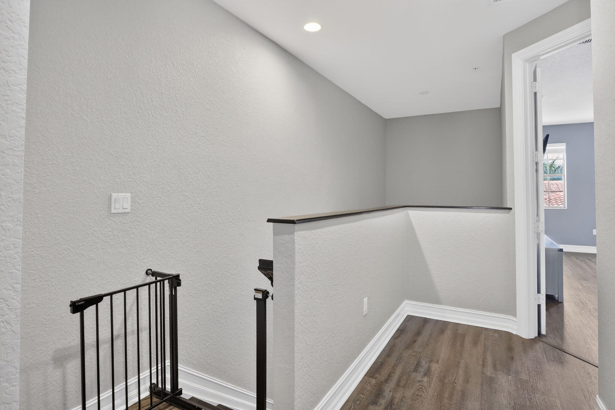 PEMBROKE LAKES SOUTH - Residential