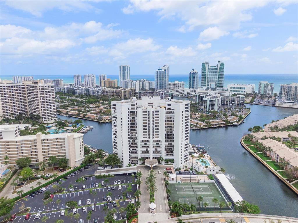 Anchor Bay Club - Residential