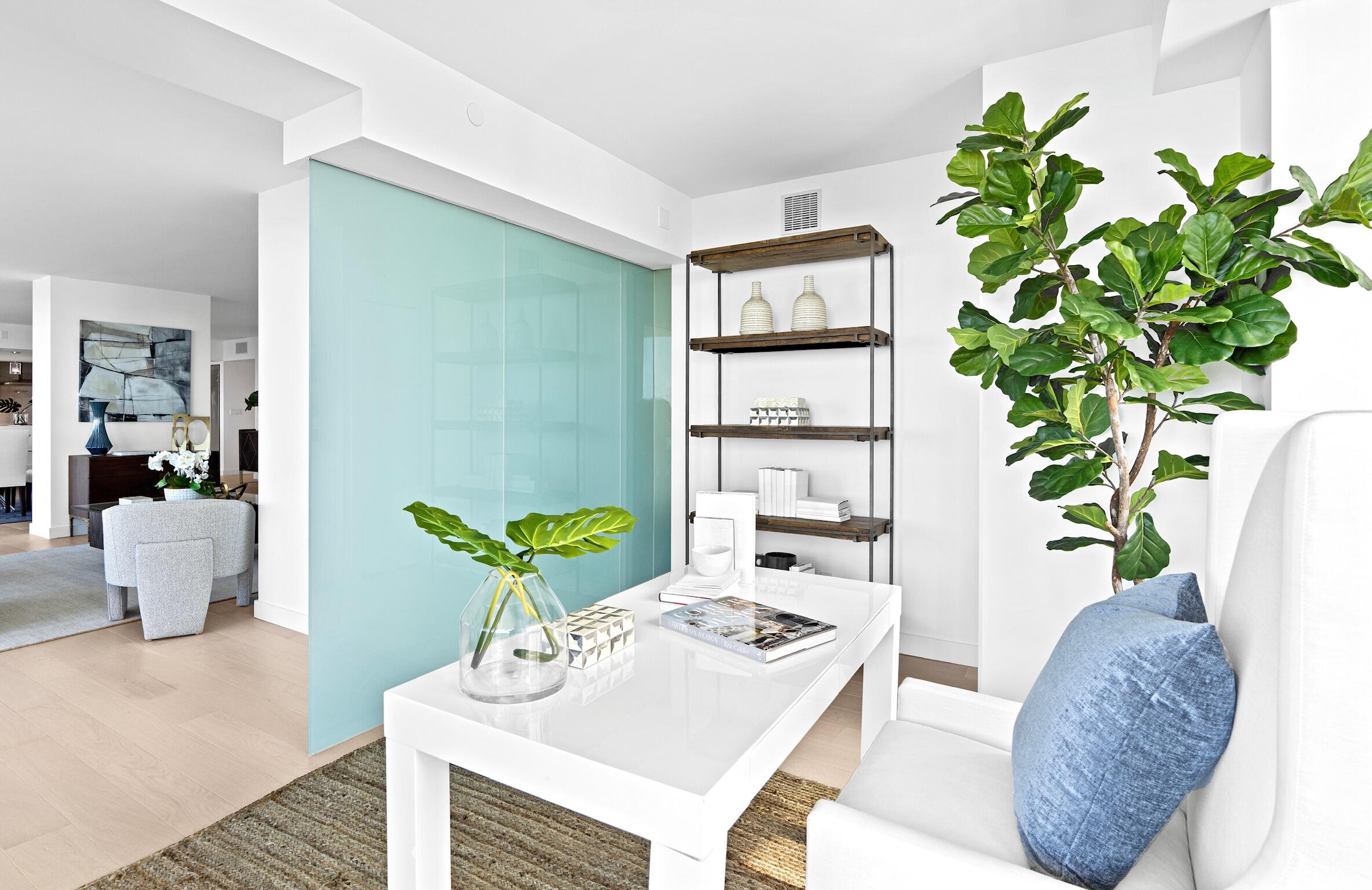 The Plaza of the Palm Beaches - Residential