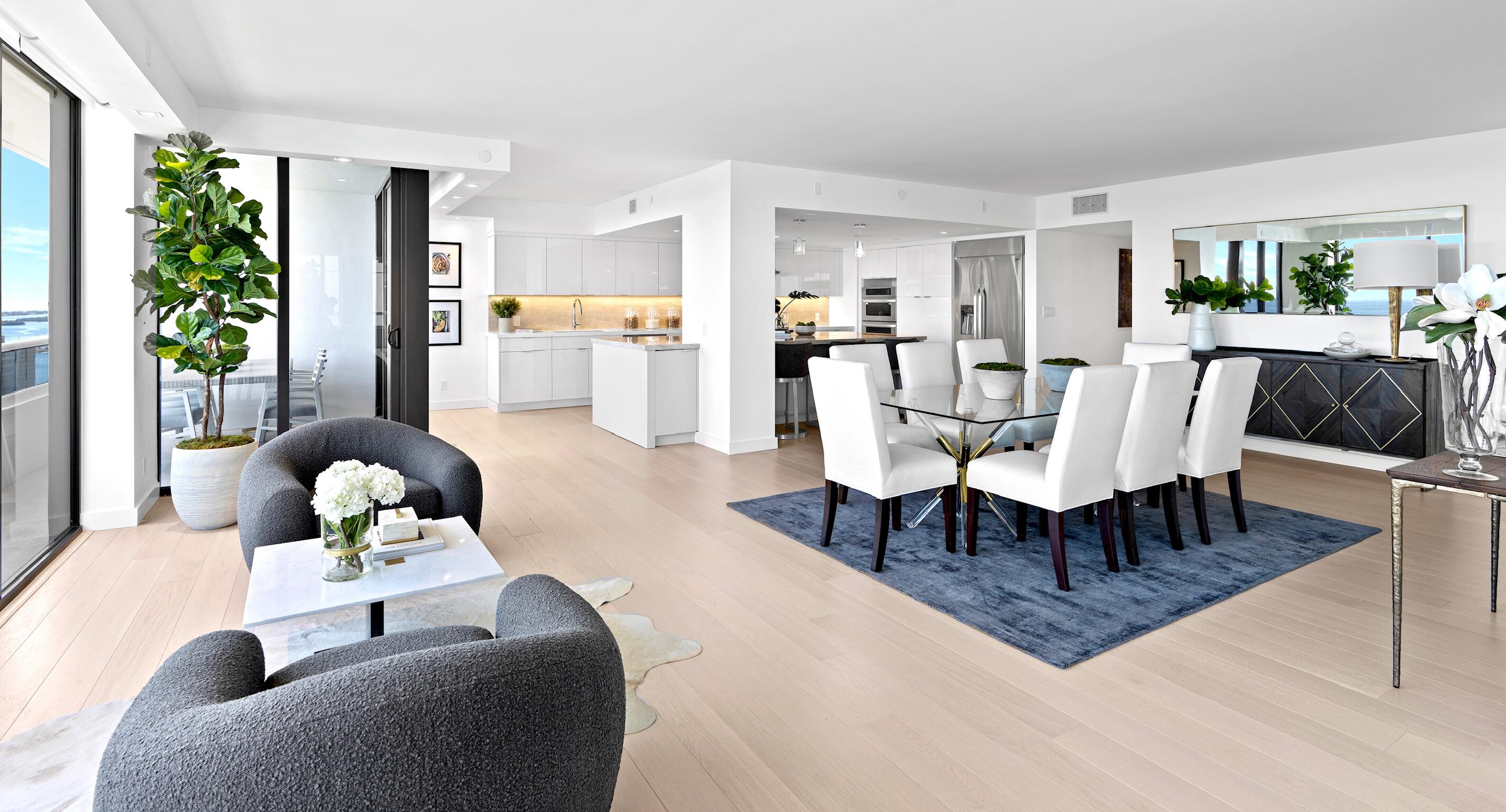 The Plaza of the Palm Beaches - Residential