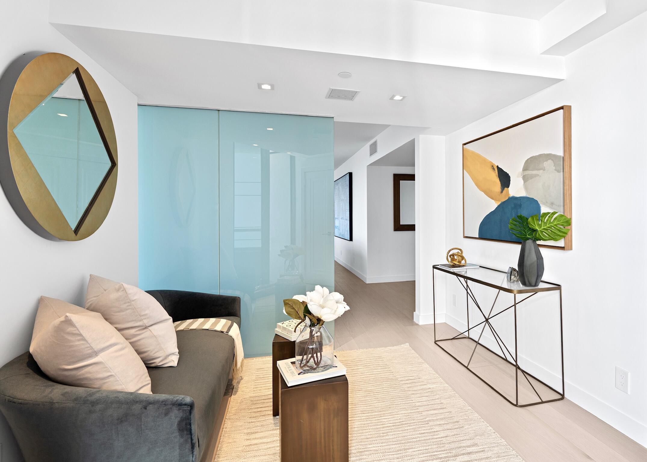 The Plaza of the Palm Beaches - Residential