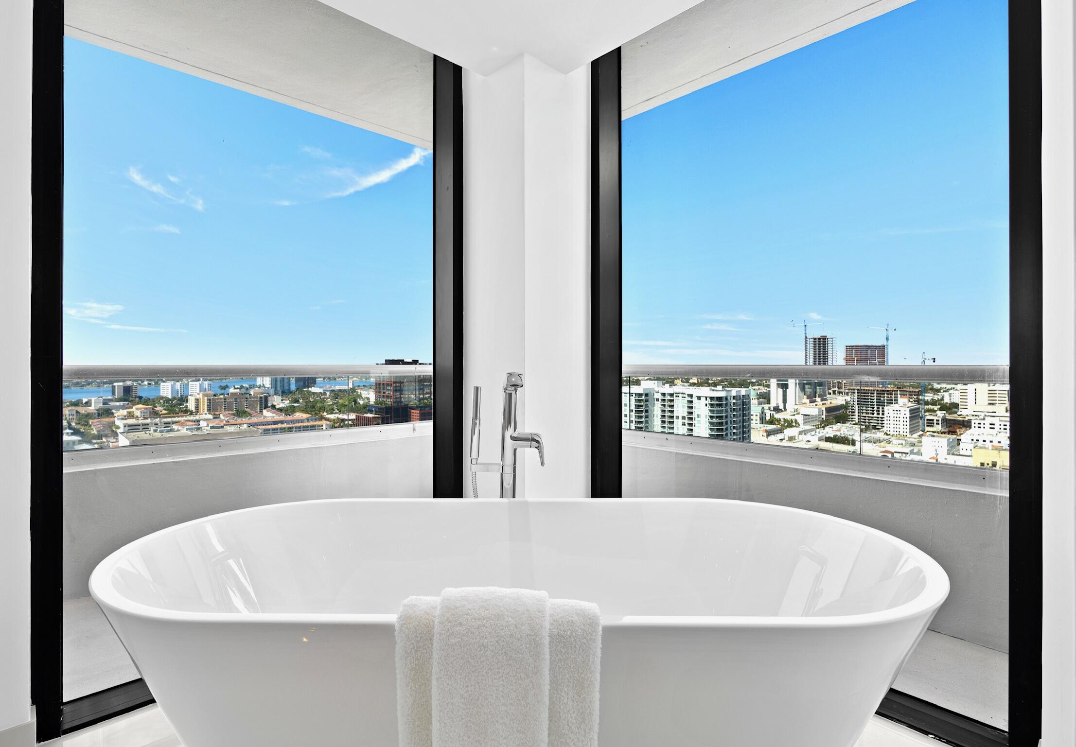 The Plaza of the Palm Beaches - Residential