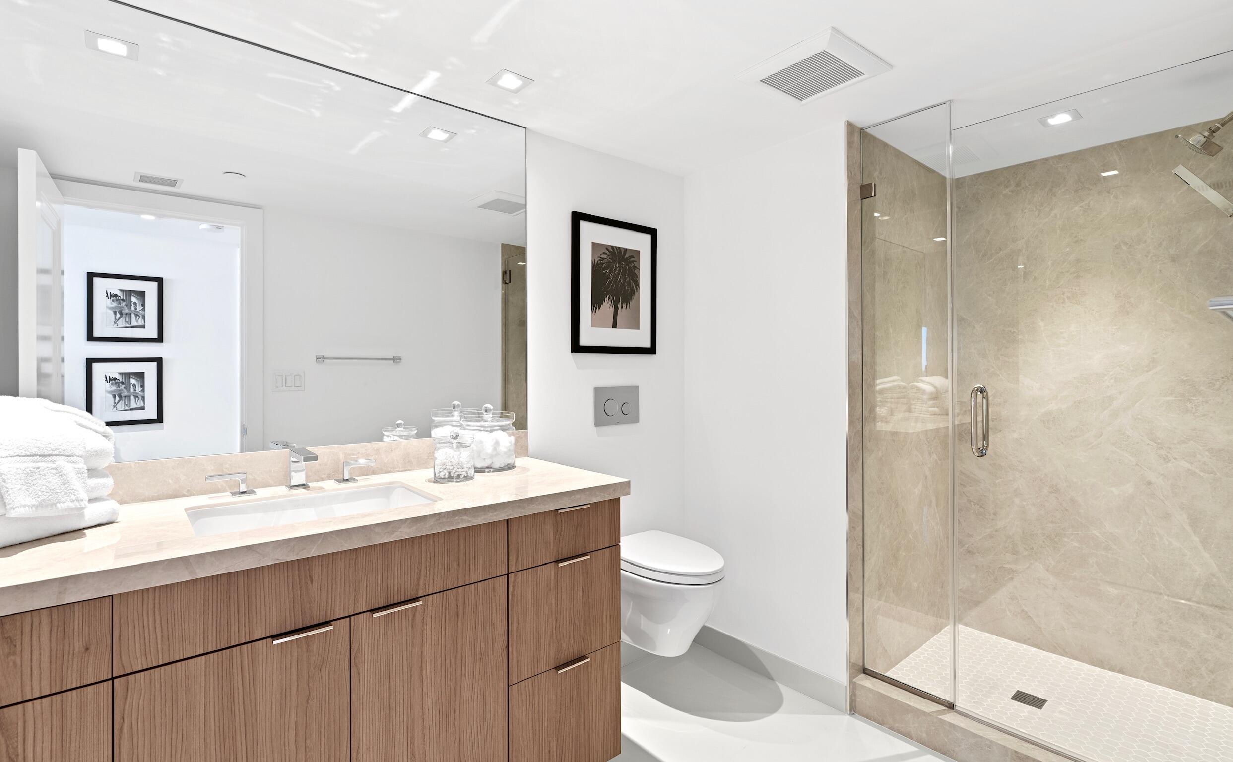 The Plaza of the Palm Beaches - Residential
