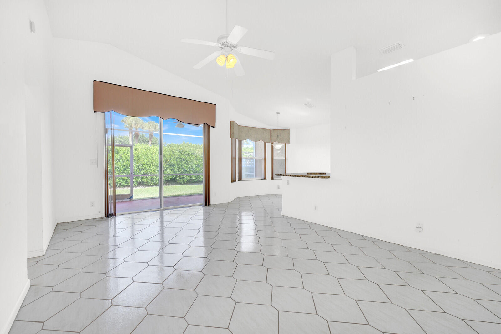 SONOMA LAKE ESTATES AT BOCA RATON - Residential