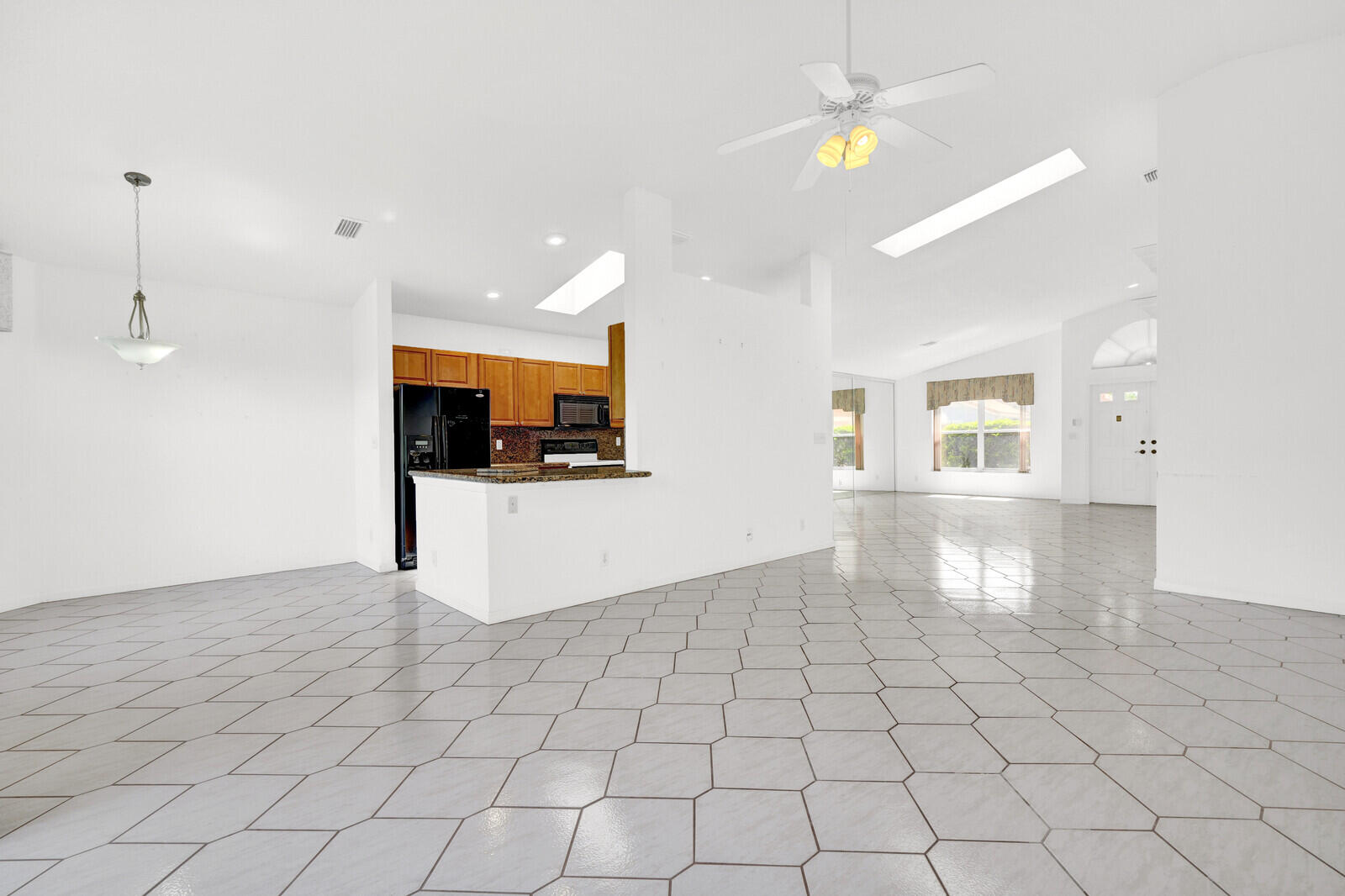SONOMA LAKE ESTATES AT BOCA RATON - Residential