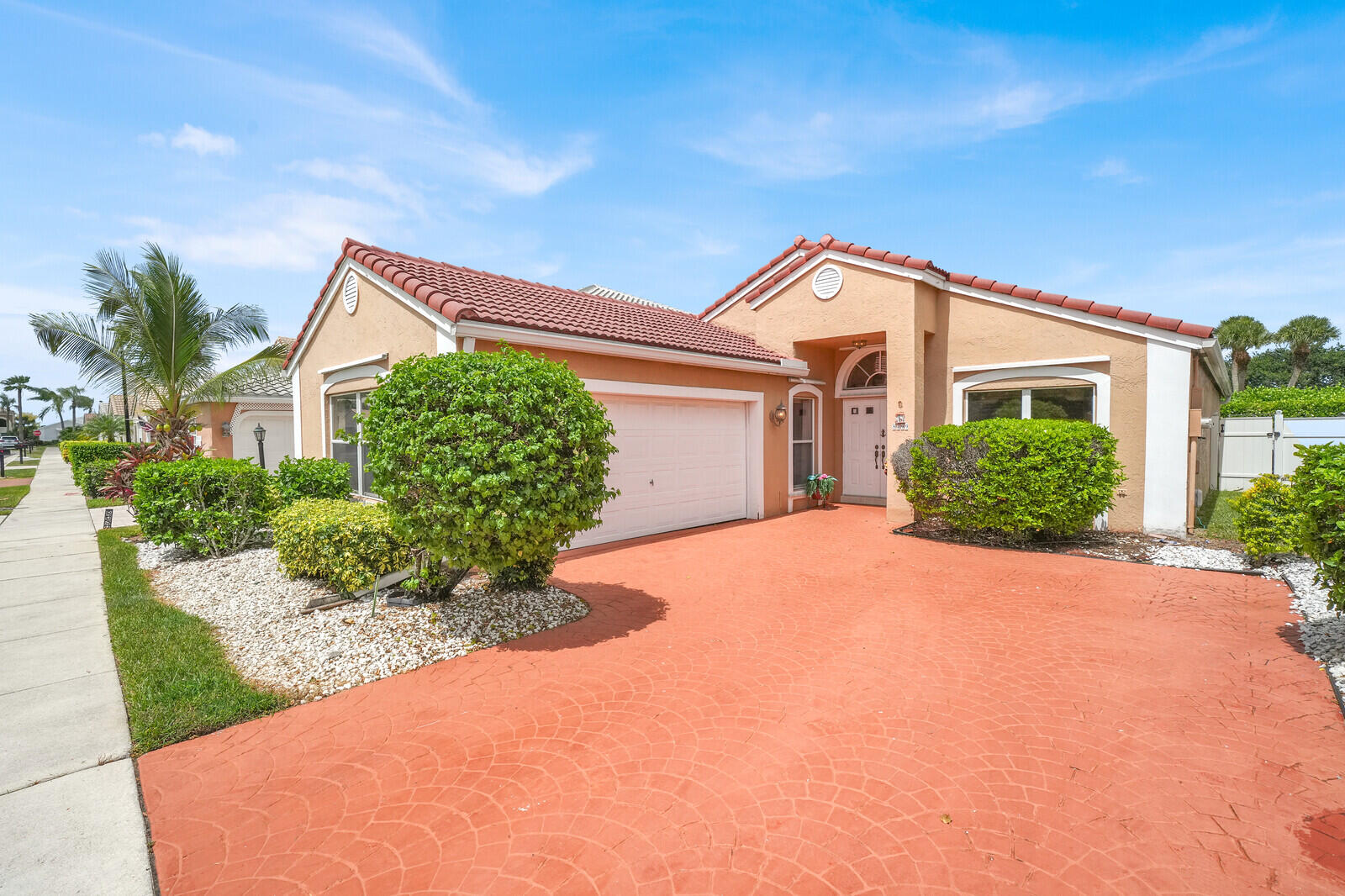 SONOMA LAKE ESTATES AT BOCA RATON - Residential