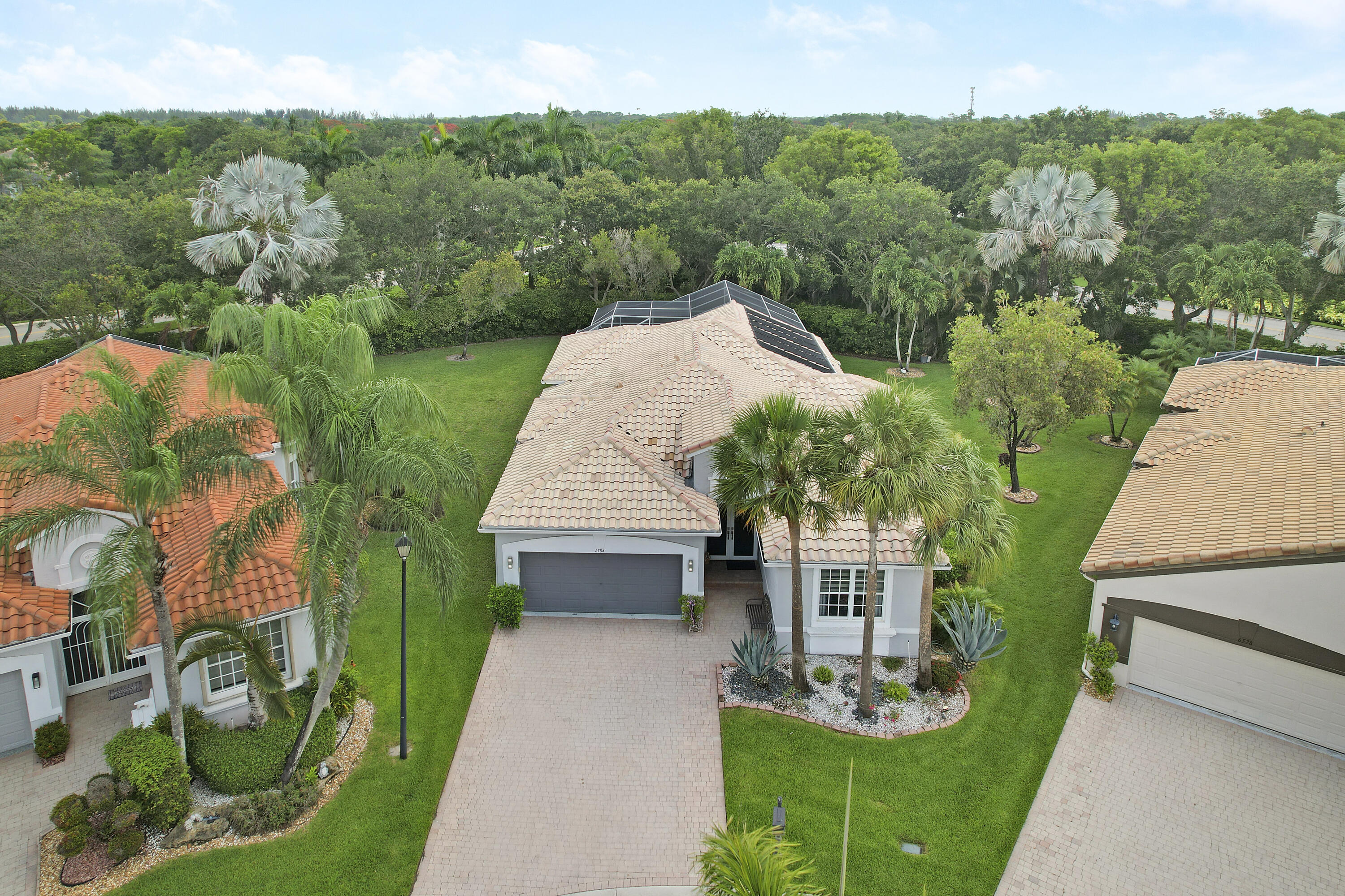 BELLAGGIO, TOWNE PARK - Residential
