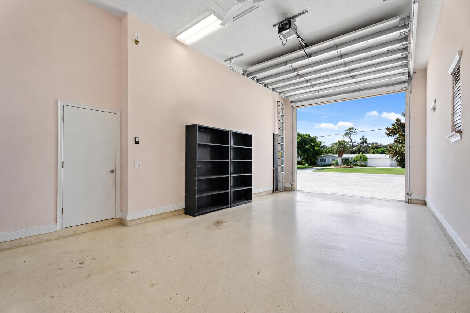 NORTH RIVER SHORES - Residential