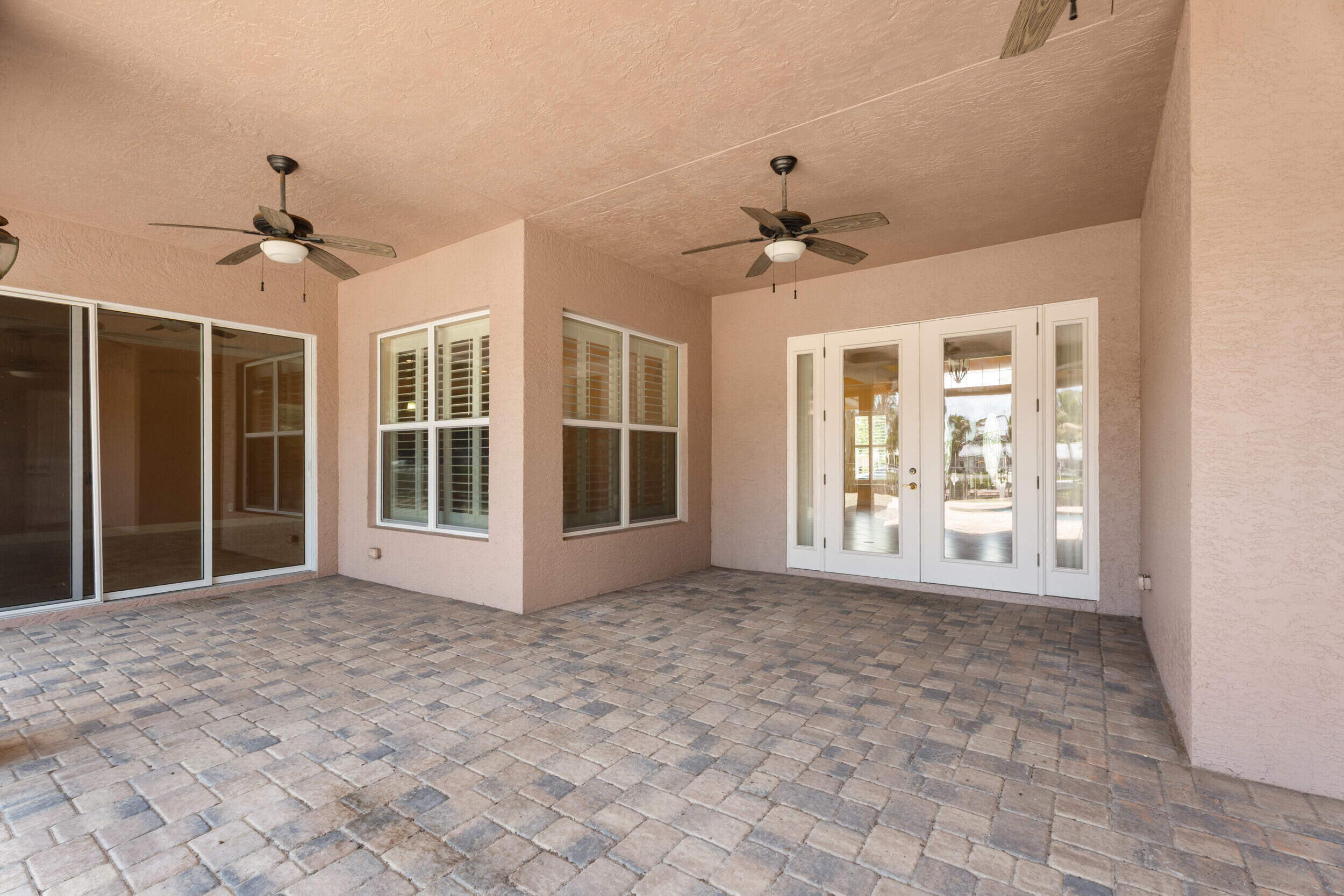 NORTH RIVER SHORES - Residential