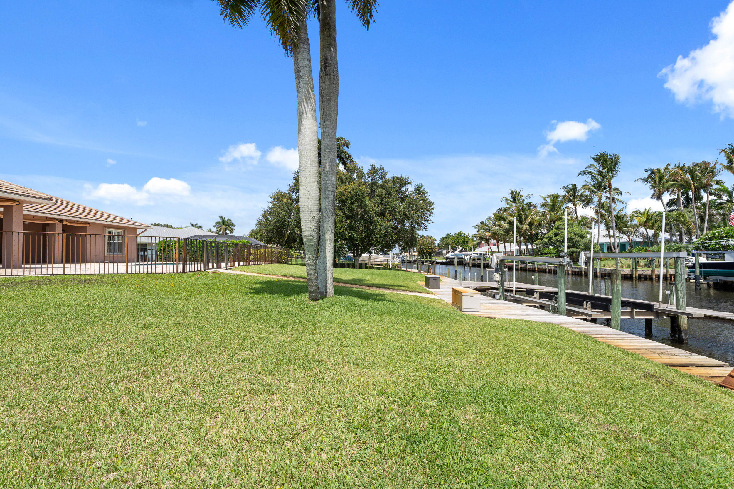 NORTH RIVER SHORES - Residential