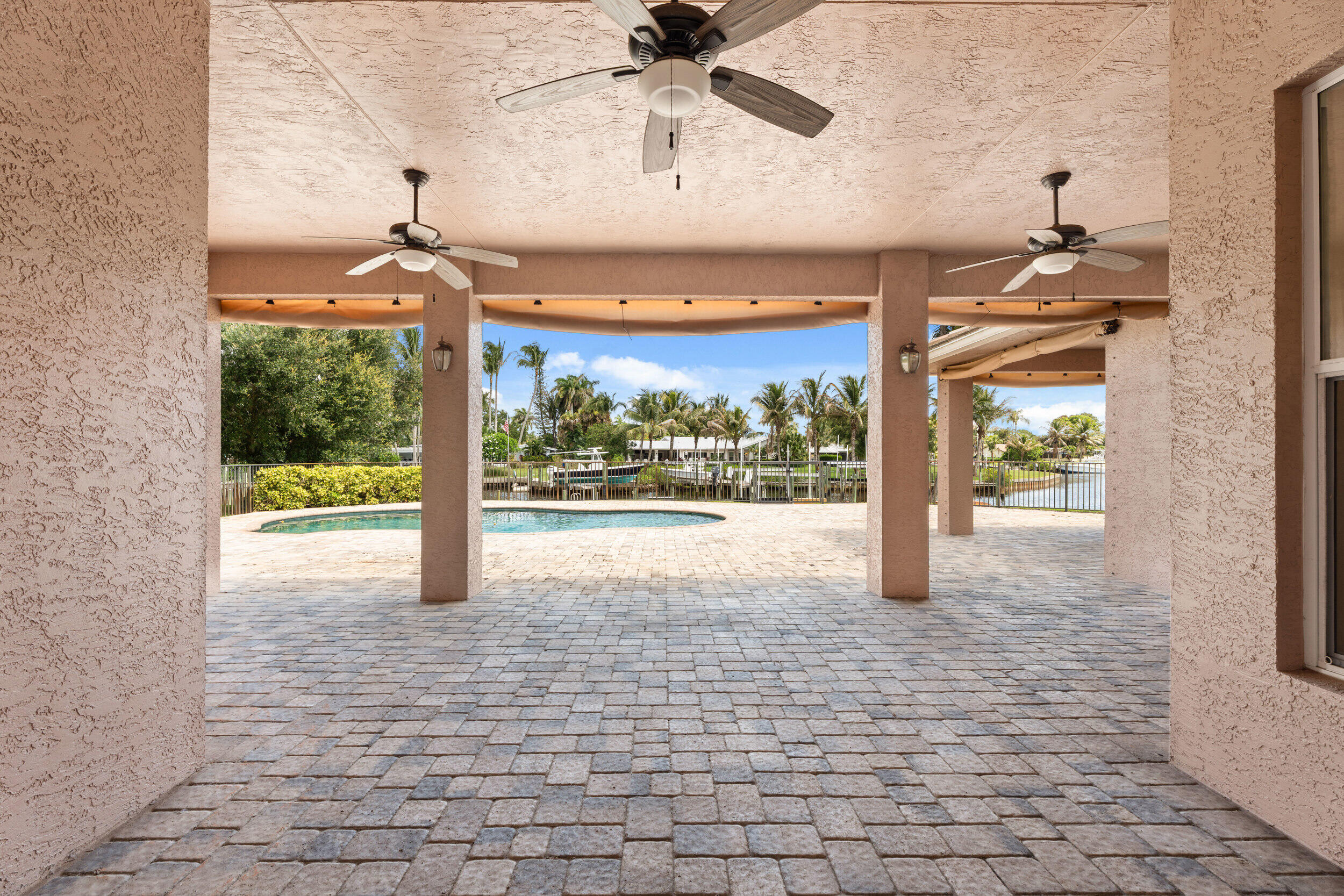 NORTH RIVER SHORES - Residential