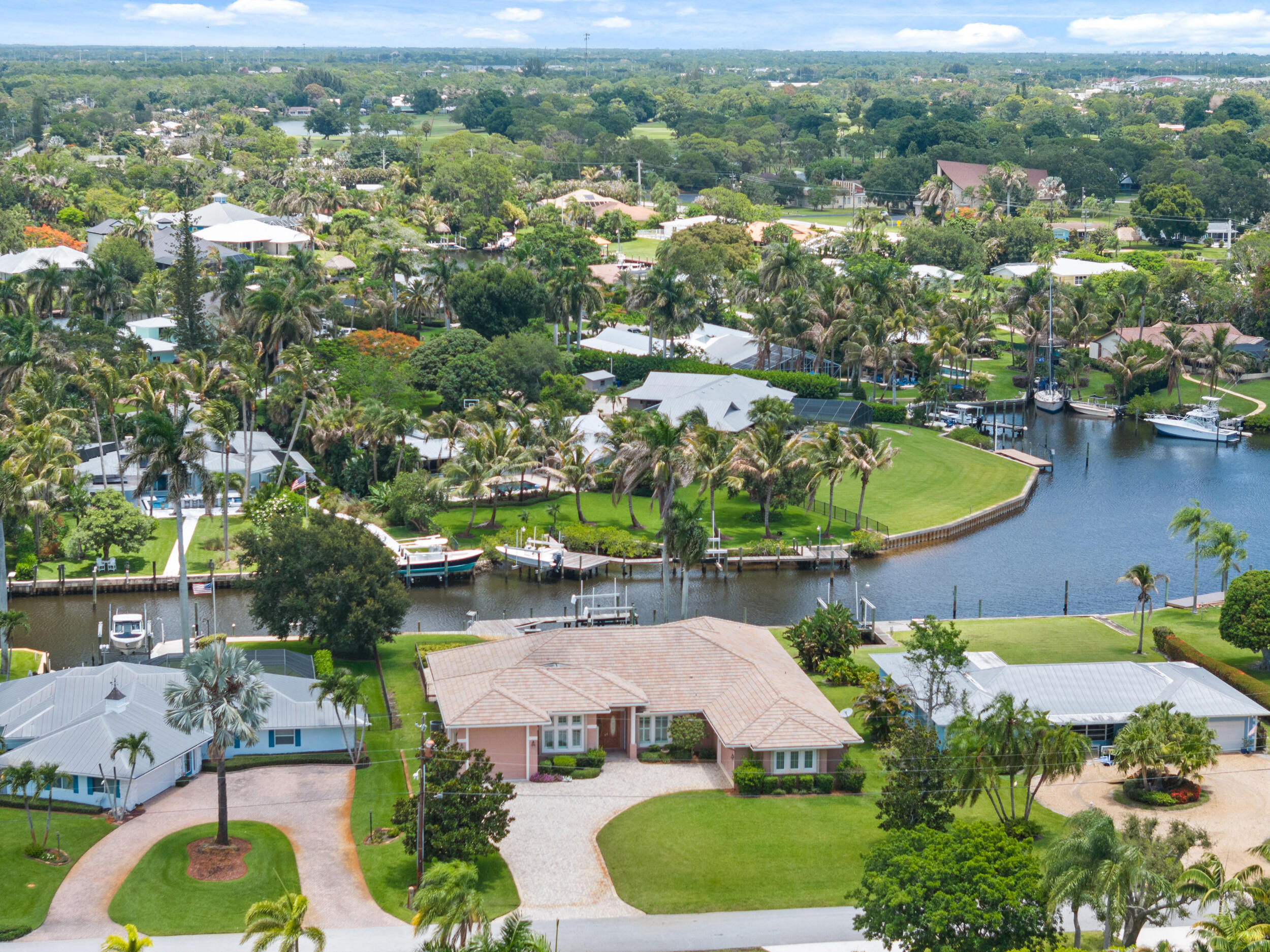 NORTH RIVER SHORES - Residential